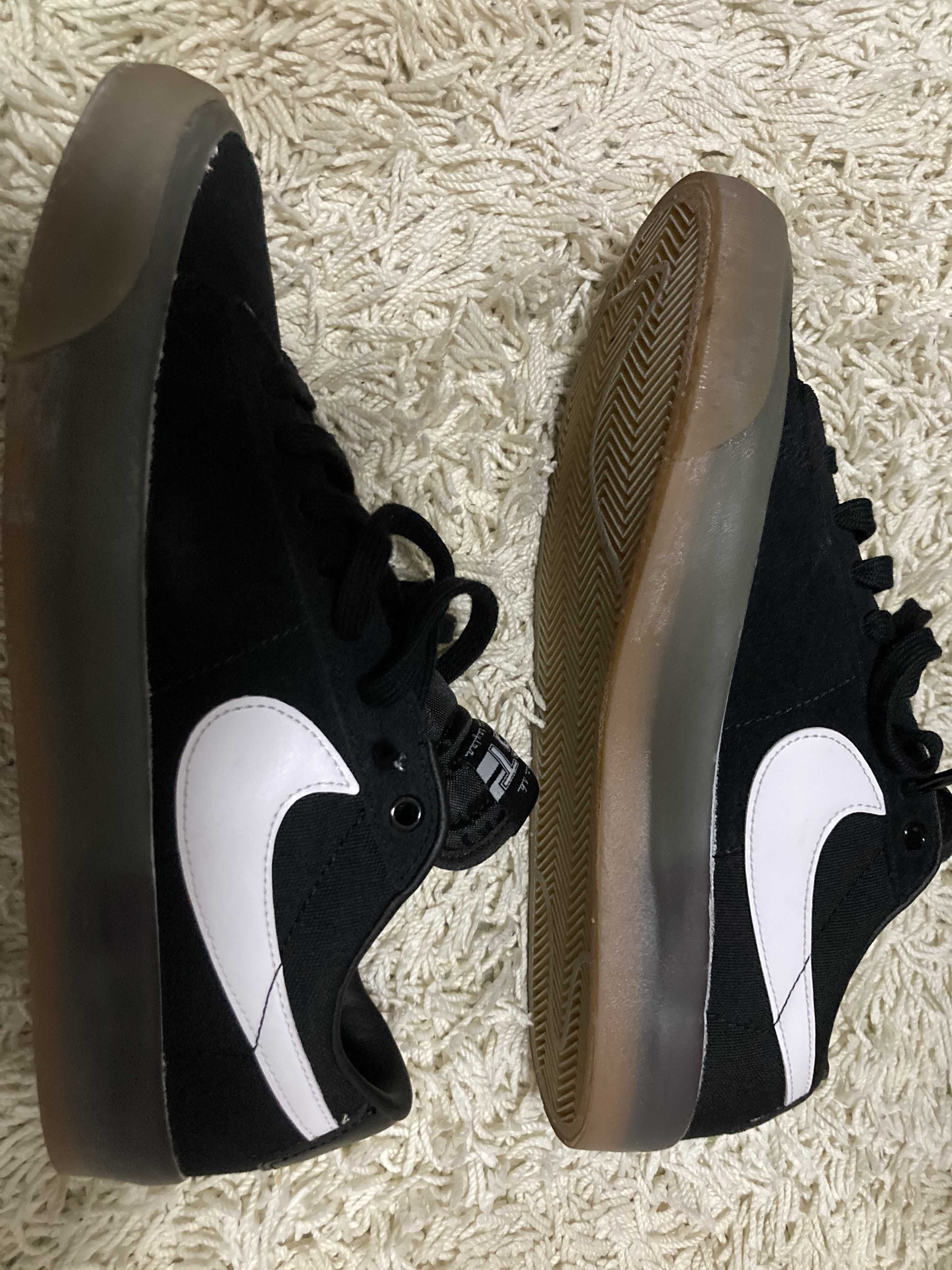 Nike SB Zoom Blazer Low Pro GT "Black/White"