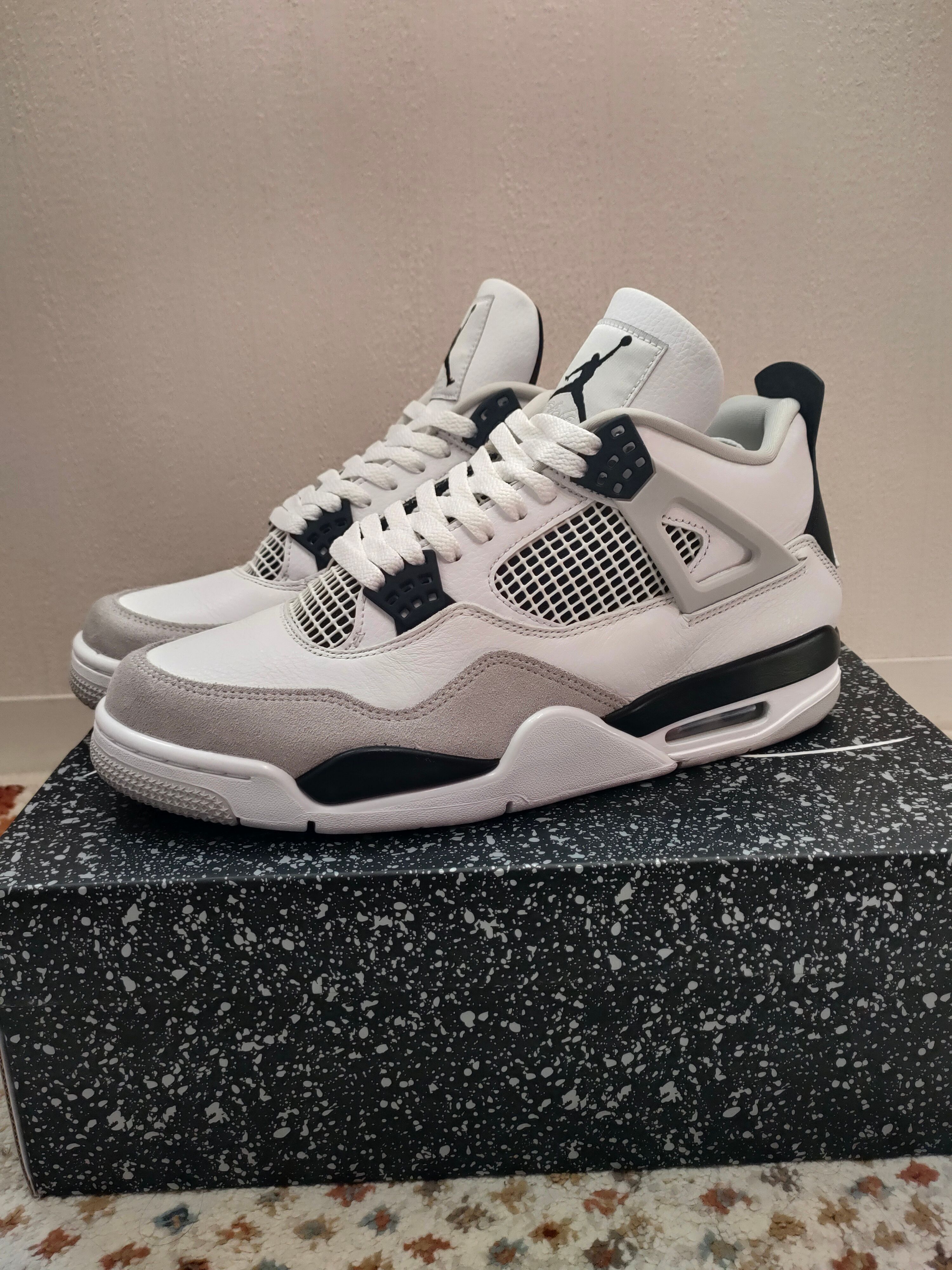 Nike Air Jordan 4 "Military Black"