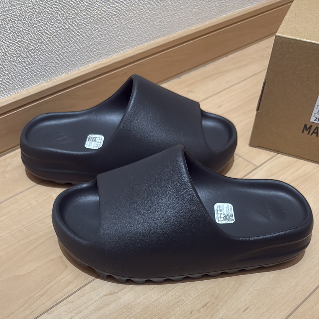 イージー スライド(YEEZY Slide)/イージー 人気の新作を安心売買