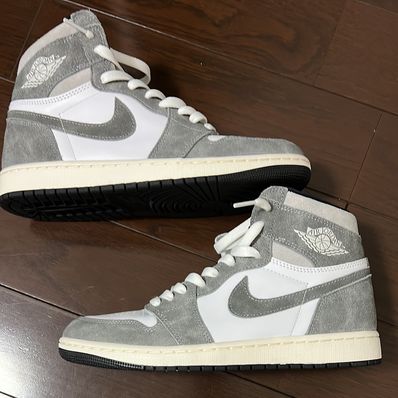 Nike Air Jordan 1 Retro High OG "Black and Smoke Grey"