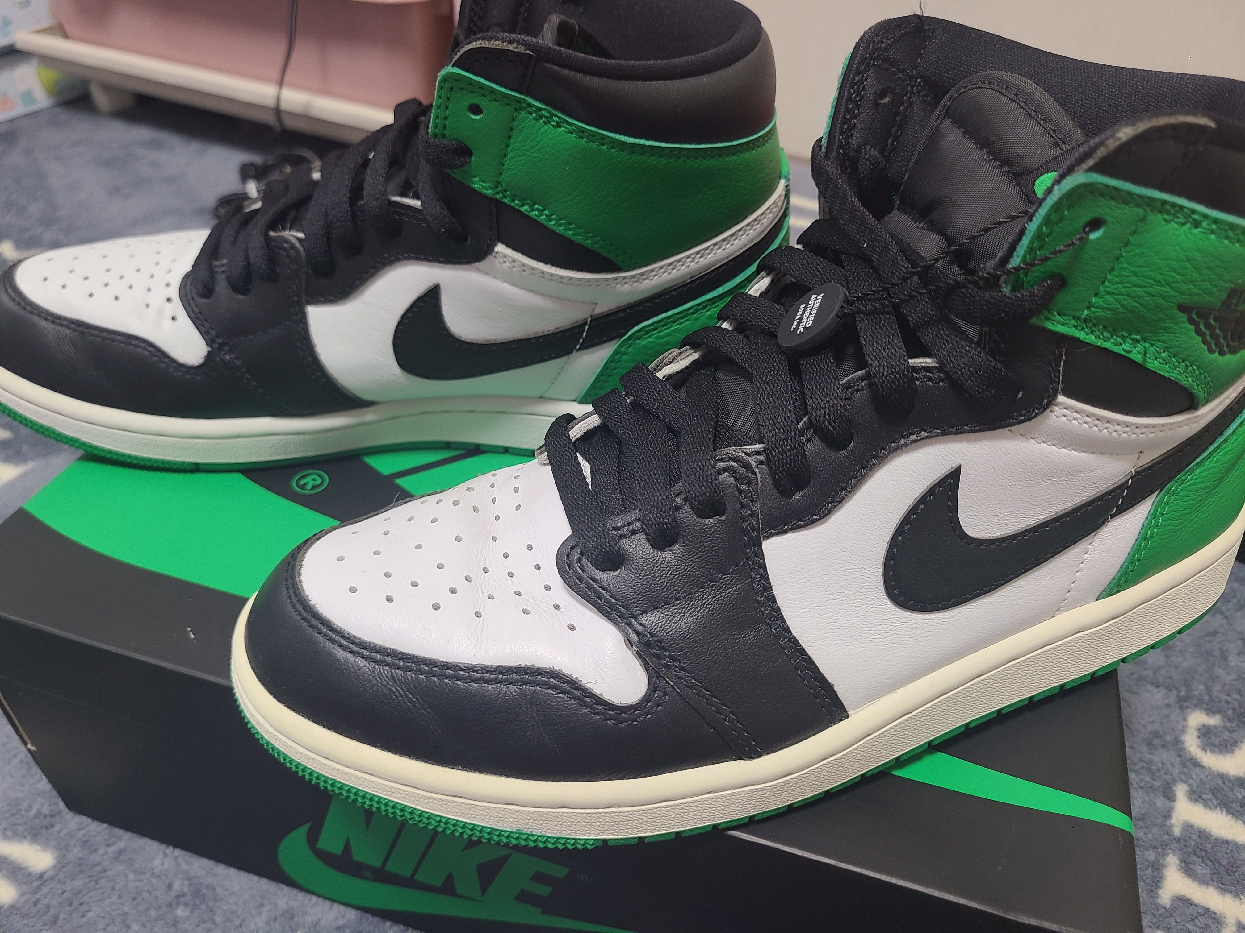 Nike Air Jordan 1 Retro High OG "Celtics/Black and Lucky Green" (2023)