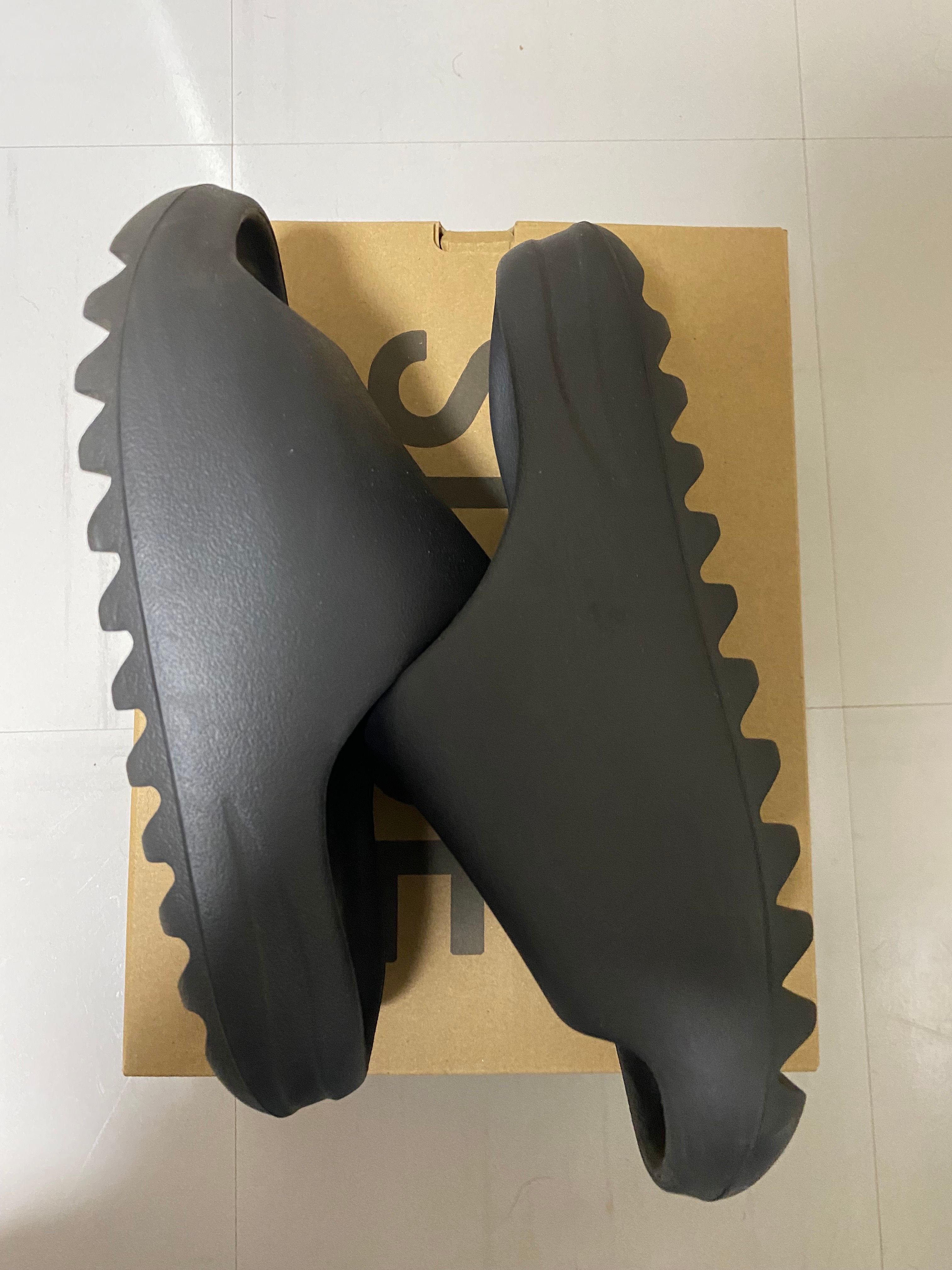 adidas YEEZY Slide "Onyx"