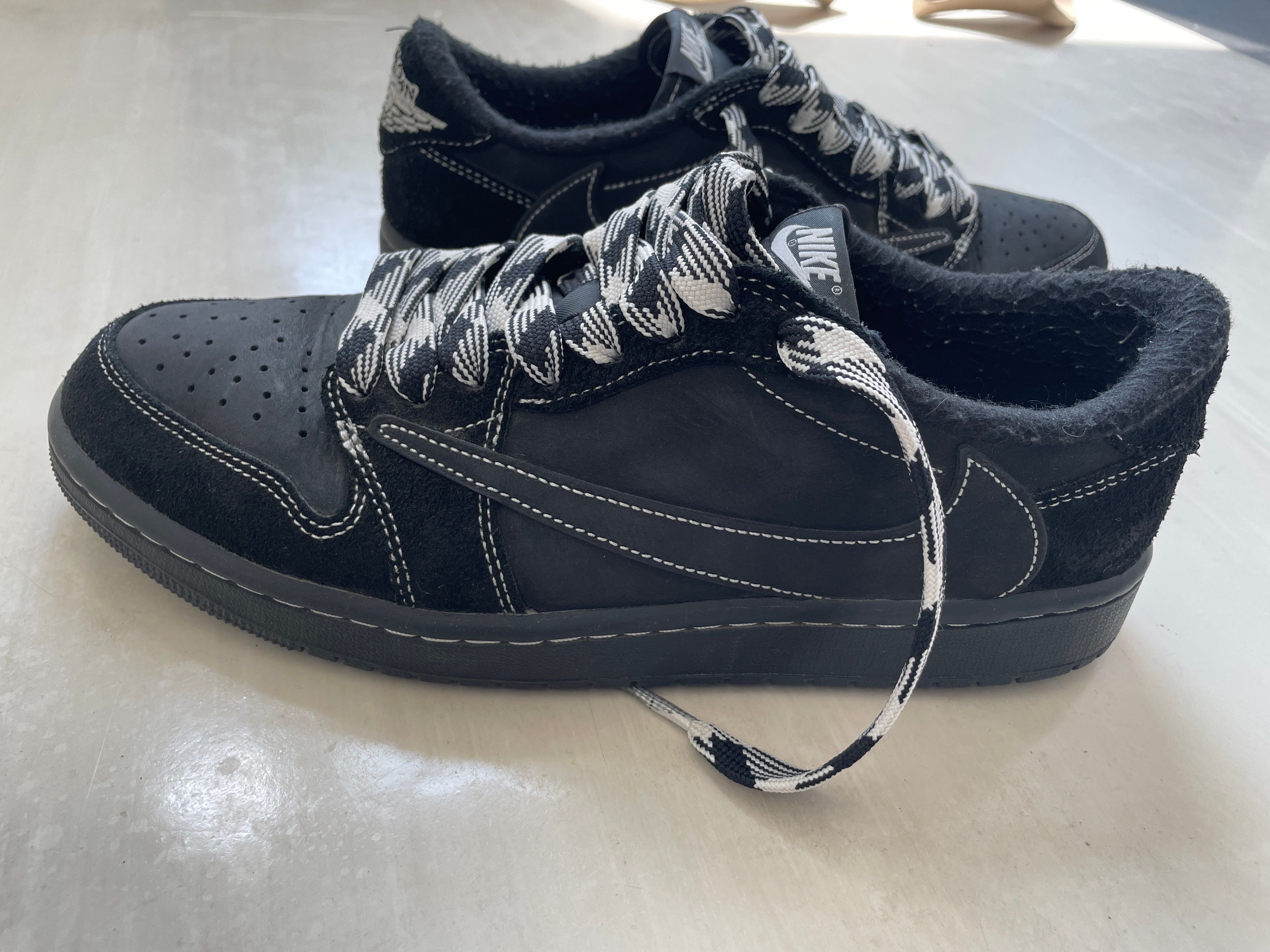 Travis Scott × Nike Air Jordan 1 Low OG SP "Black Phantom"