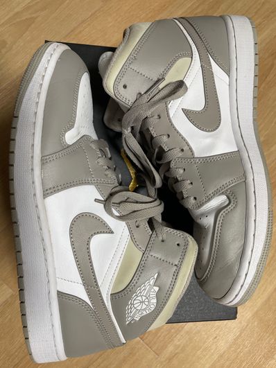 Nike Air Jordan 1 Mid "Linen"