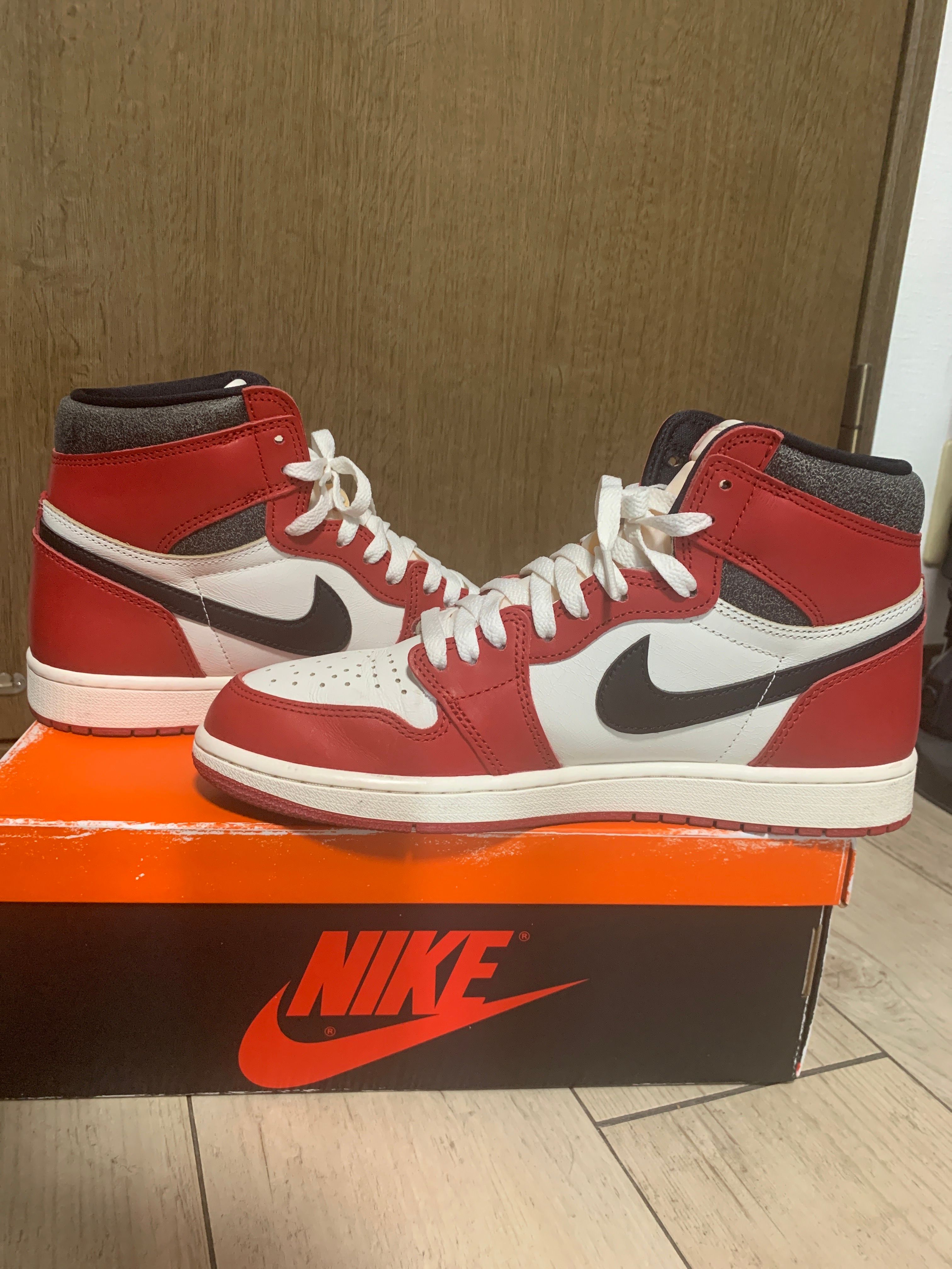 Nike Air Jordan 1 High OG "Lost & Found/Chicago"
