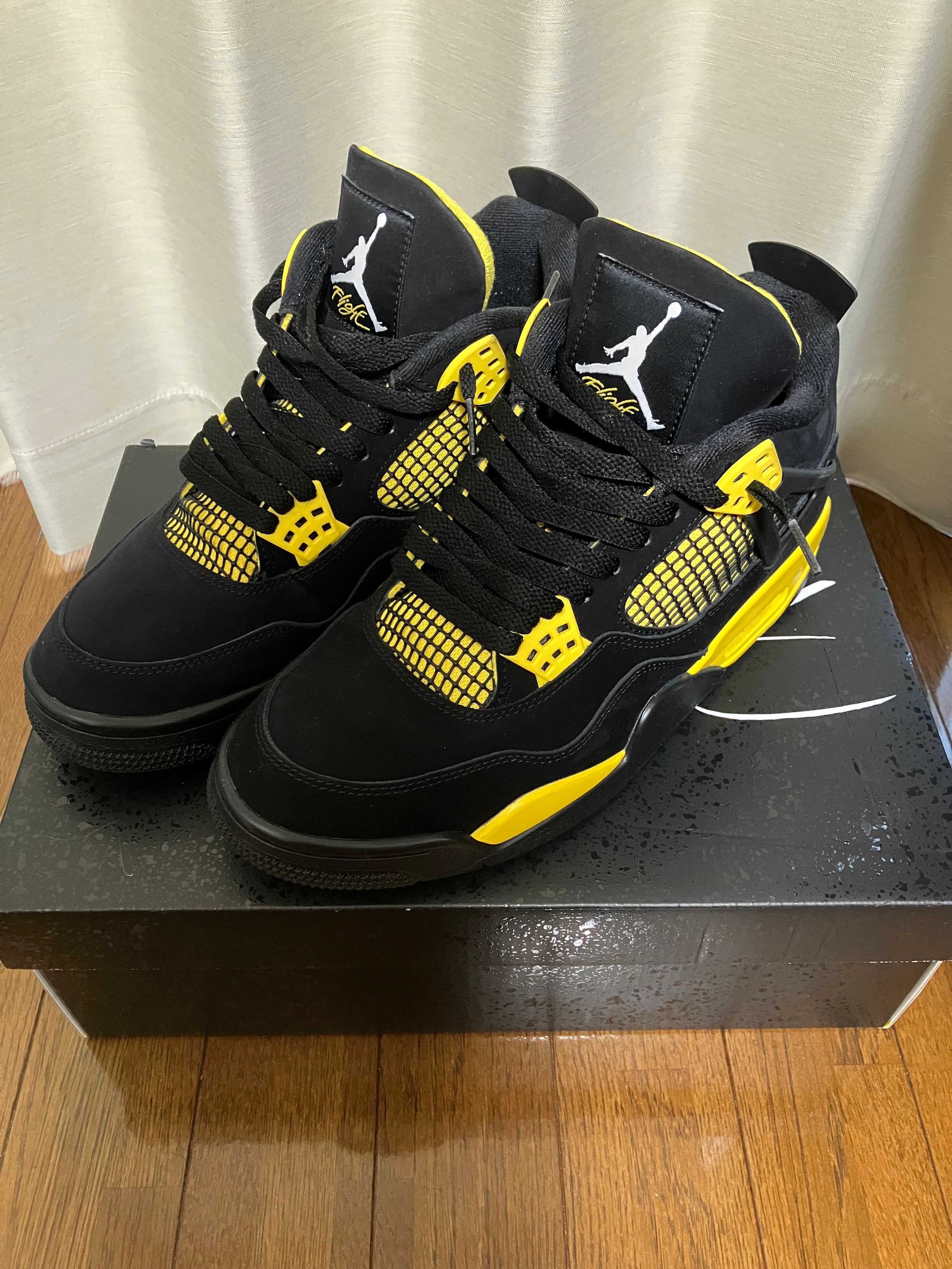 Nike Air Jordan 4 Retro "Thunder"(2023)