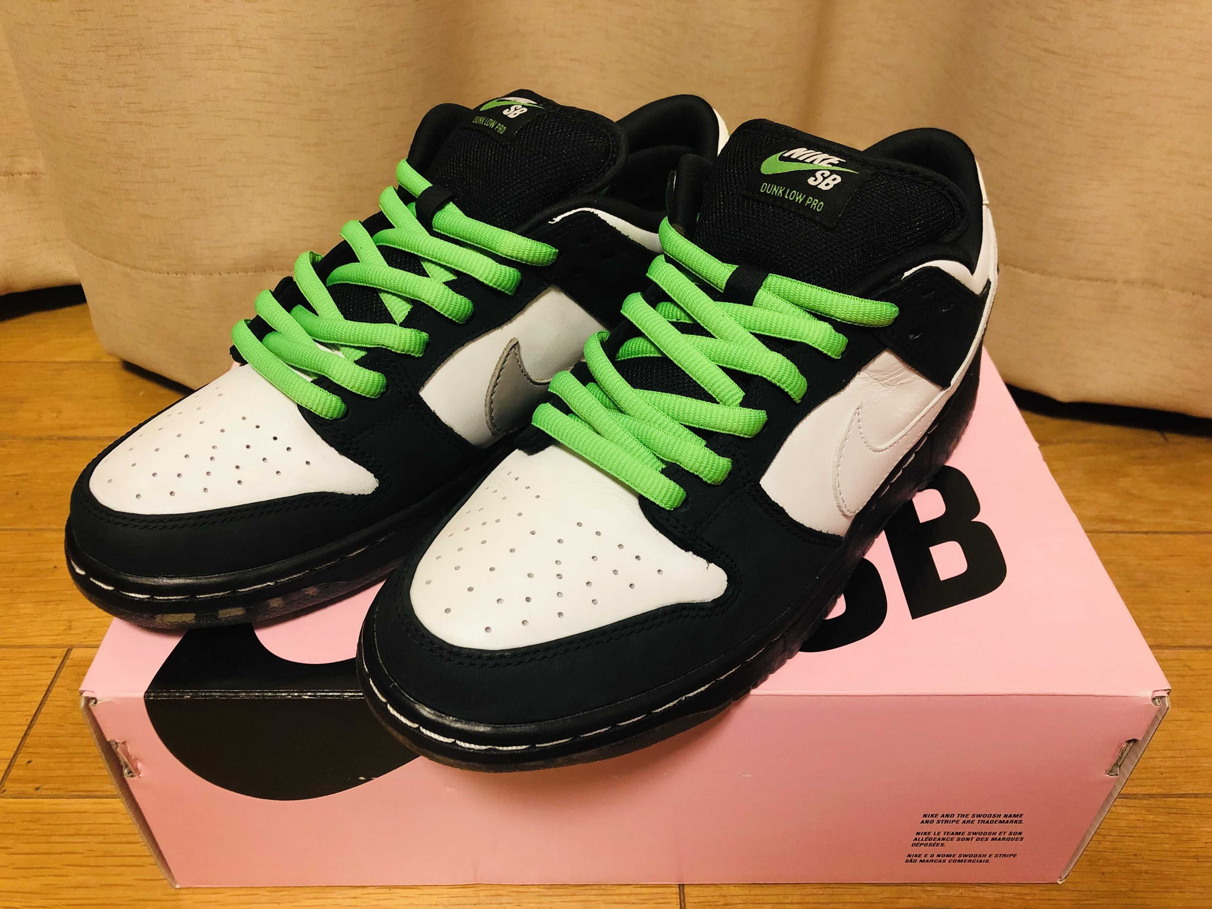 STAPLE × Nike SB Dunk Low "Pigeon Black/White"