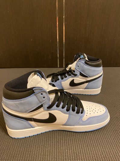 Nike Air Jordan 1 High OG "University Blue"