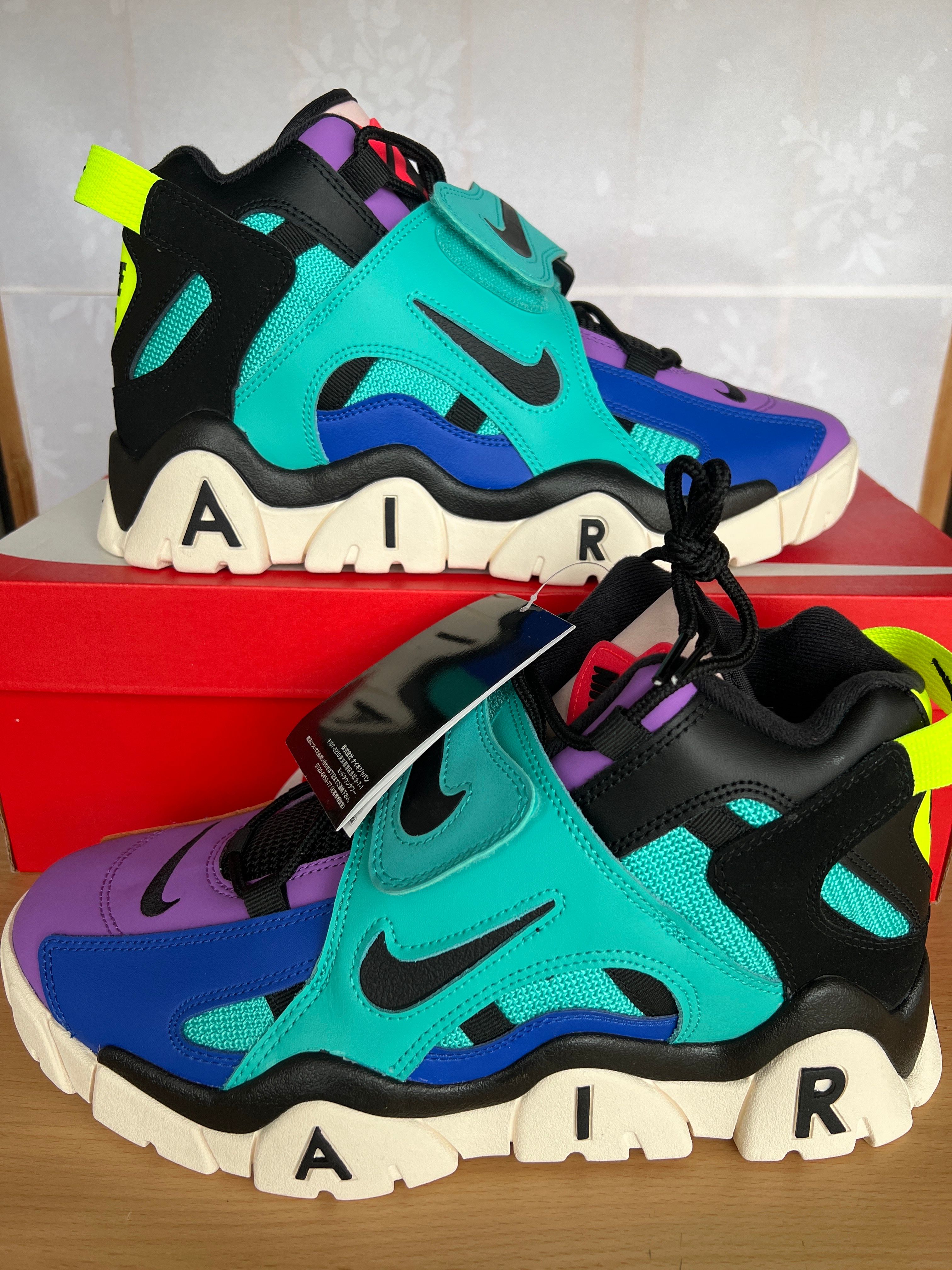 NIKE AIR BARRAGE MID "POP THE STREET COLLECTION"