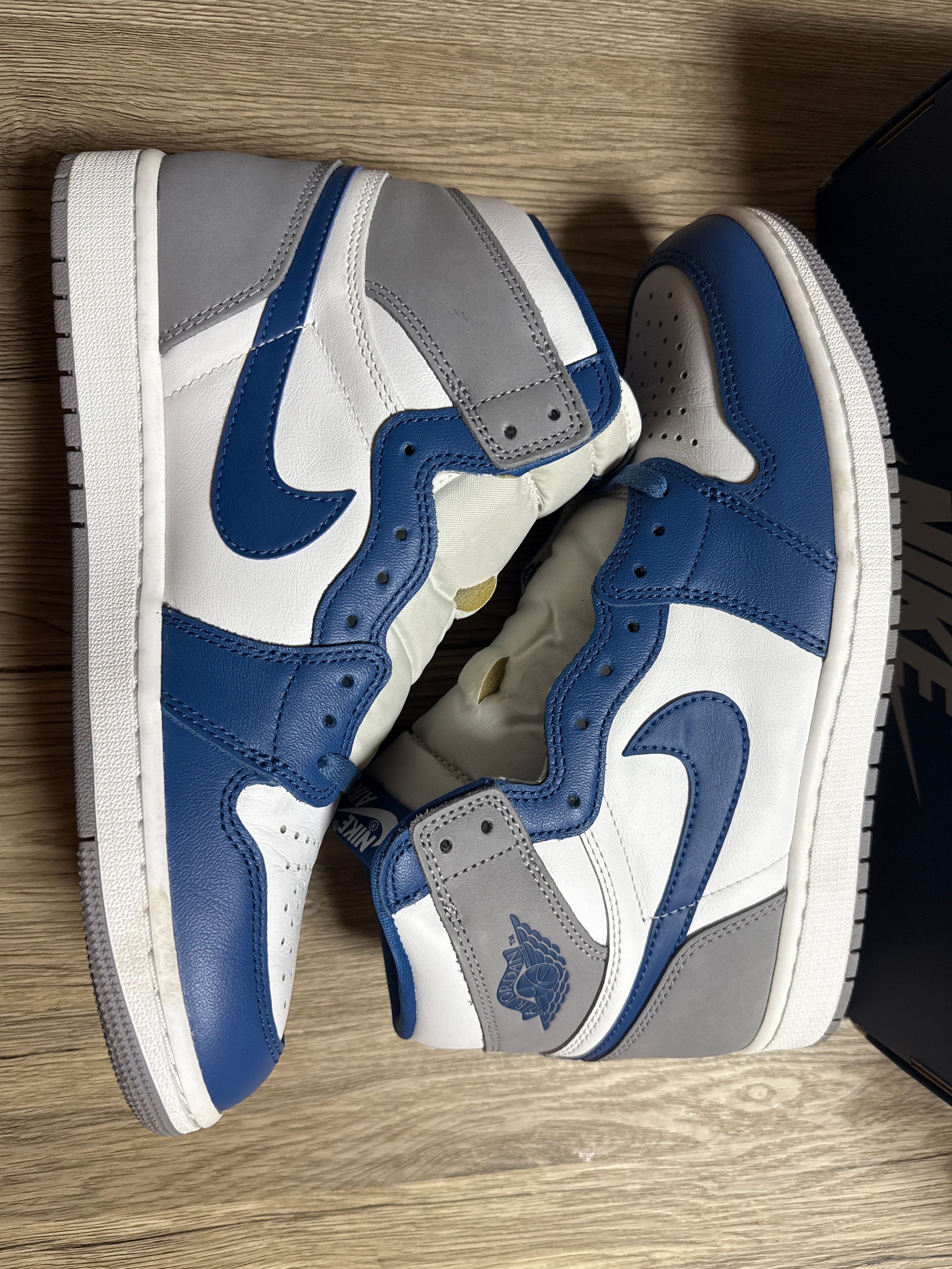 Nike Air Jordan 1 High OG "True Blue"