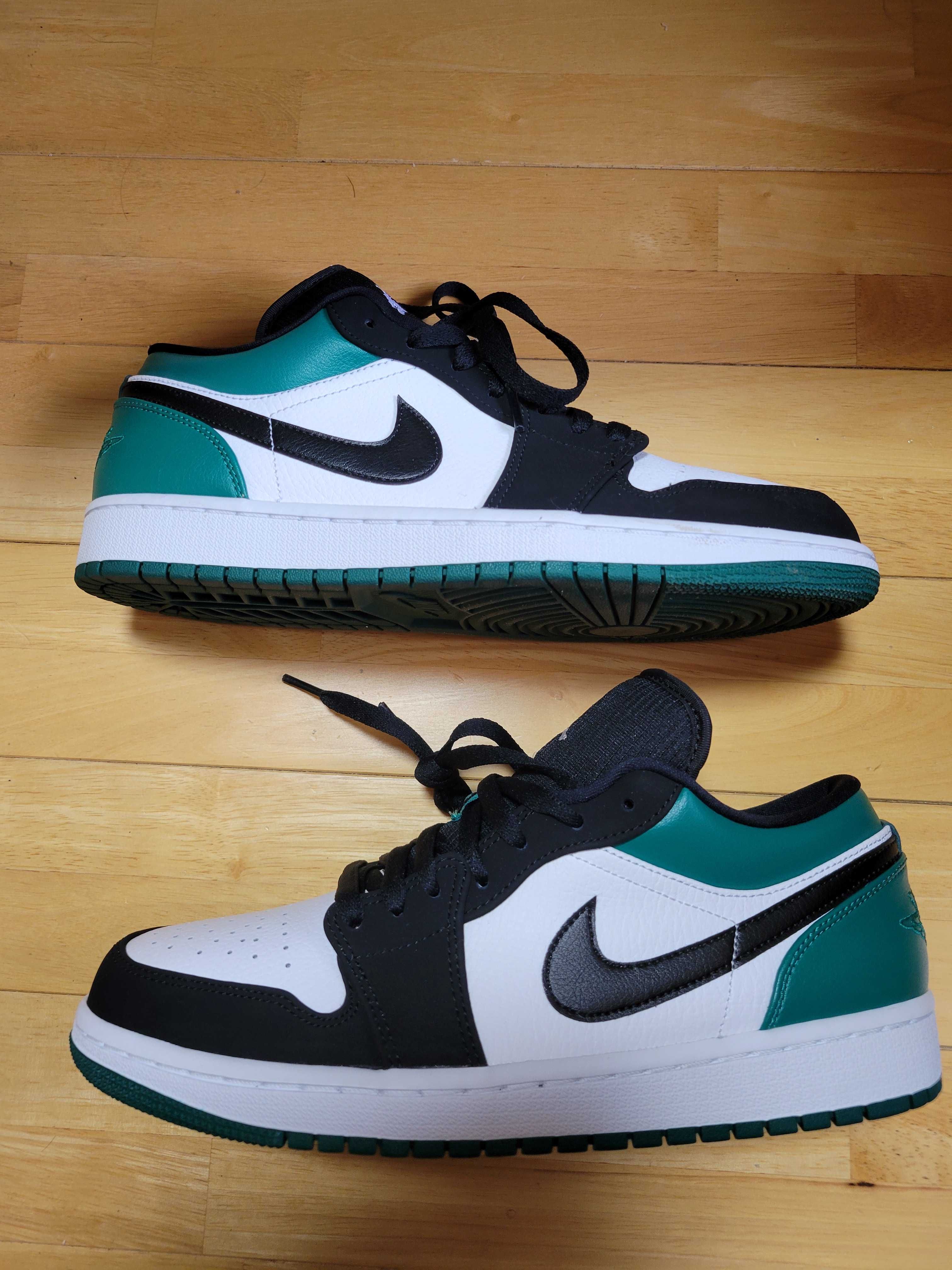 Nike Air Jordan 1 Low "White Black Mystic Green"