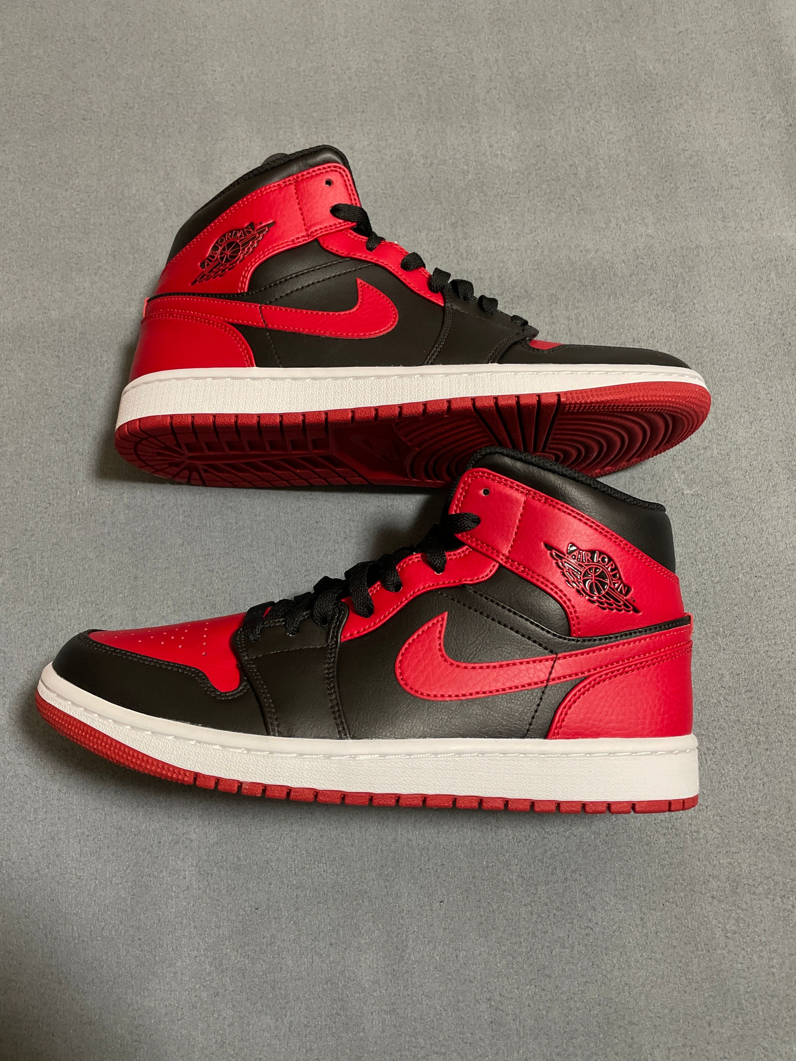 Nike Air Jordan 1 Mid "Bred"