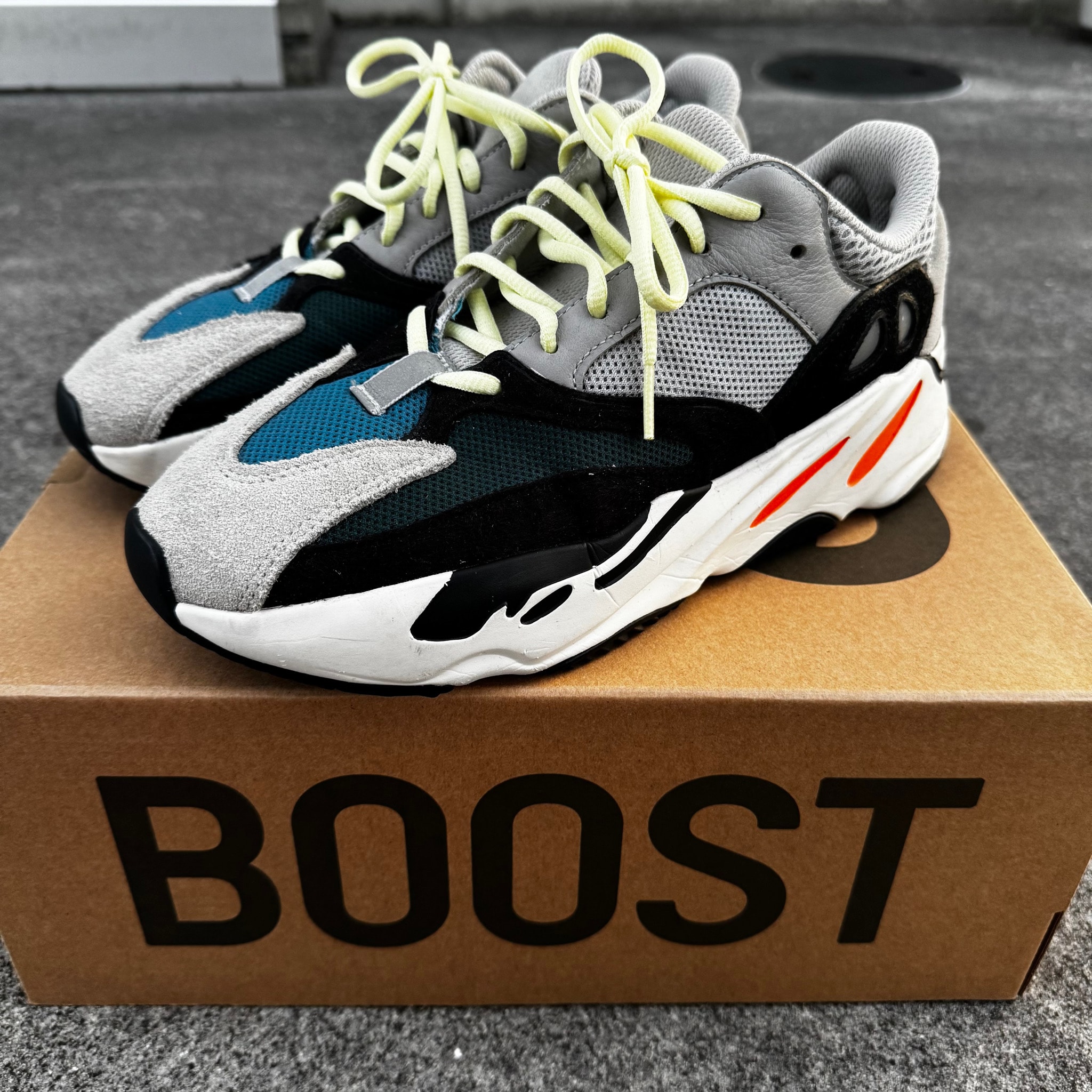 adidas YEEZY Boost 700 "Wave Runner"