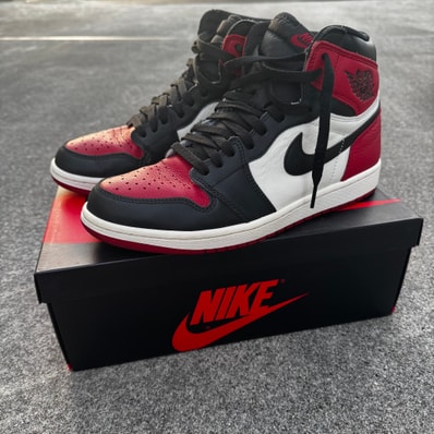 Nike Air Jordan 1 Retro High OG "Bred Toe"