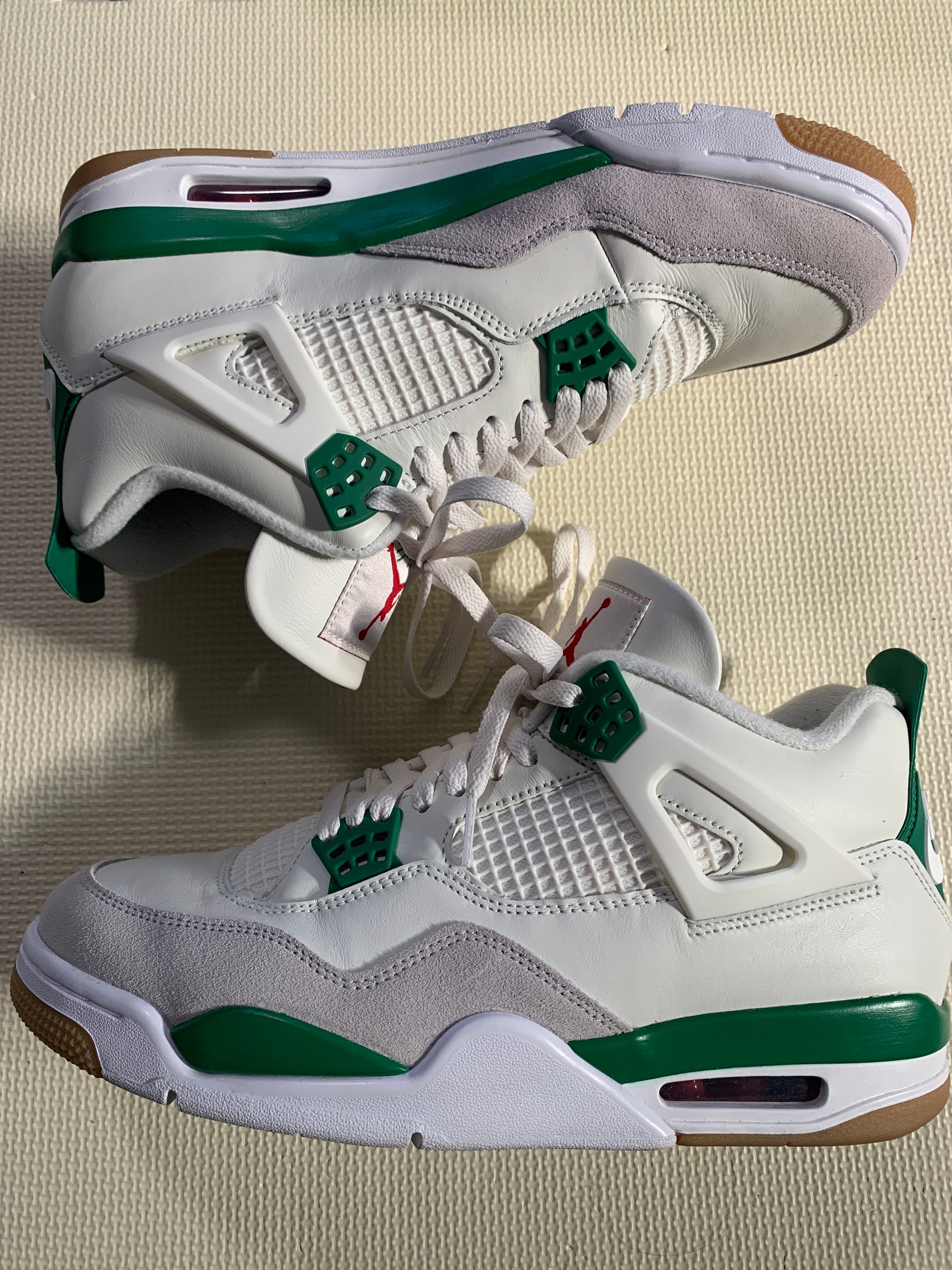 Nike SB × Air Jordan 4 Retro SP "Pine Green"