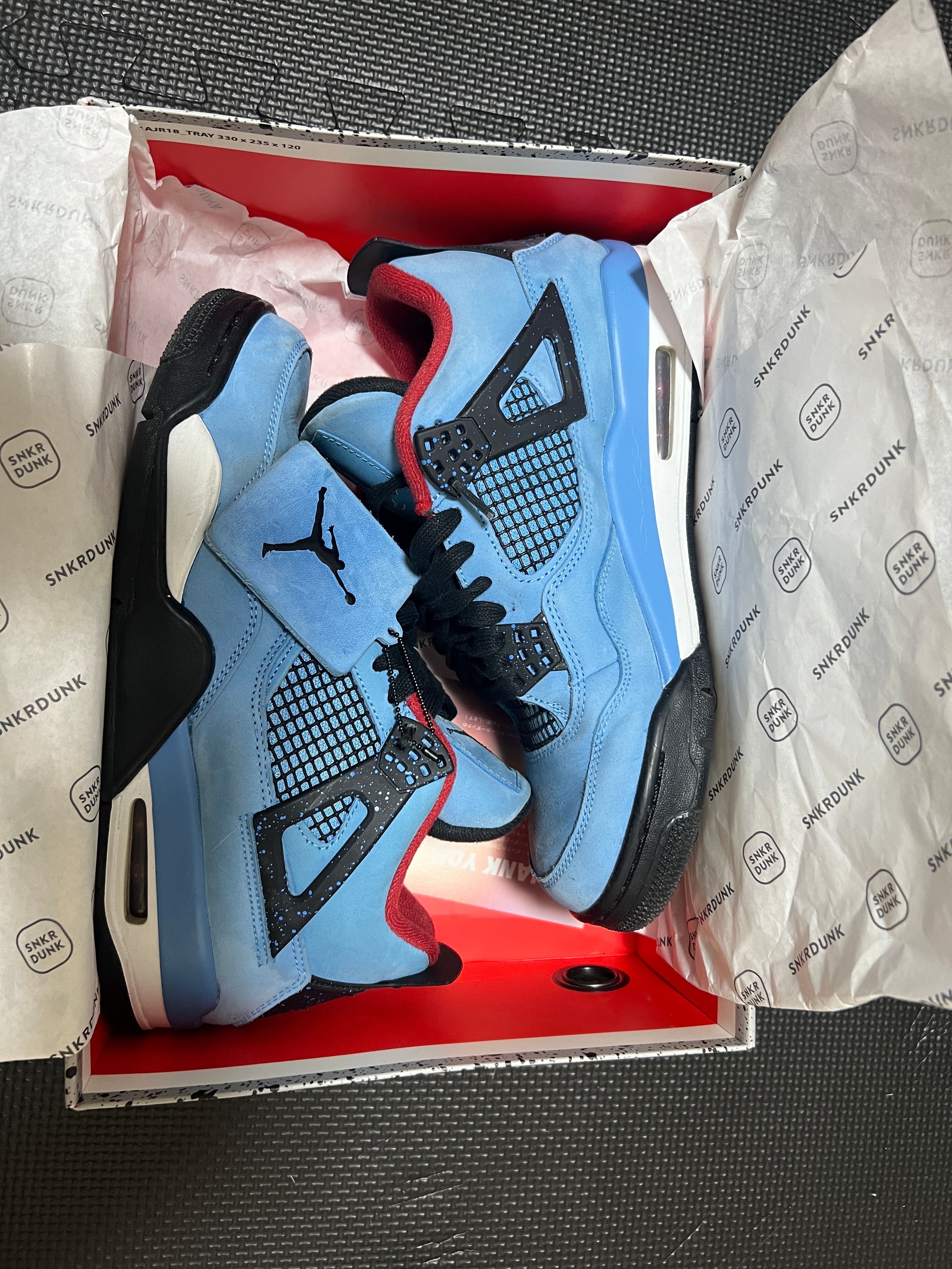 Travis Scott × Nike Air Jordan 4 Retro Cactus Jack "University Blue"