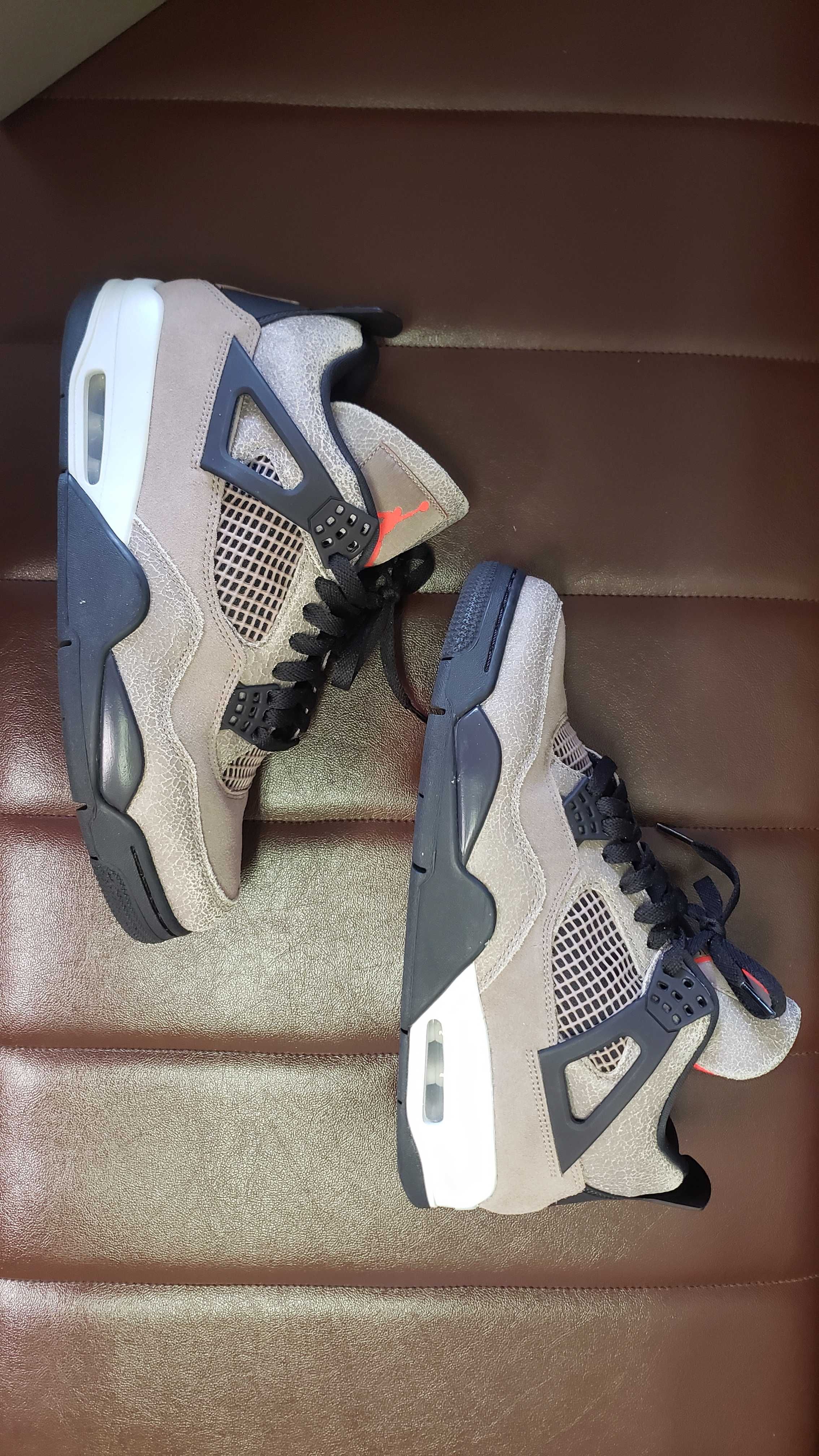 Nike Air Jordan 4 "Taupe Haze"   