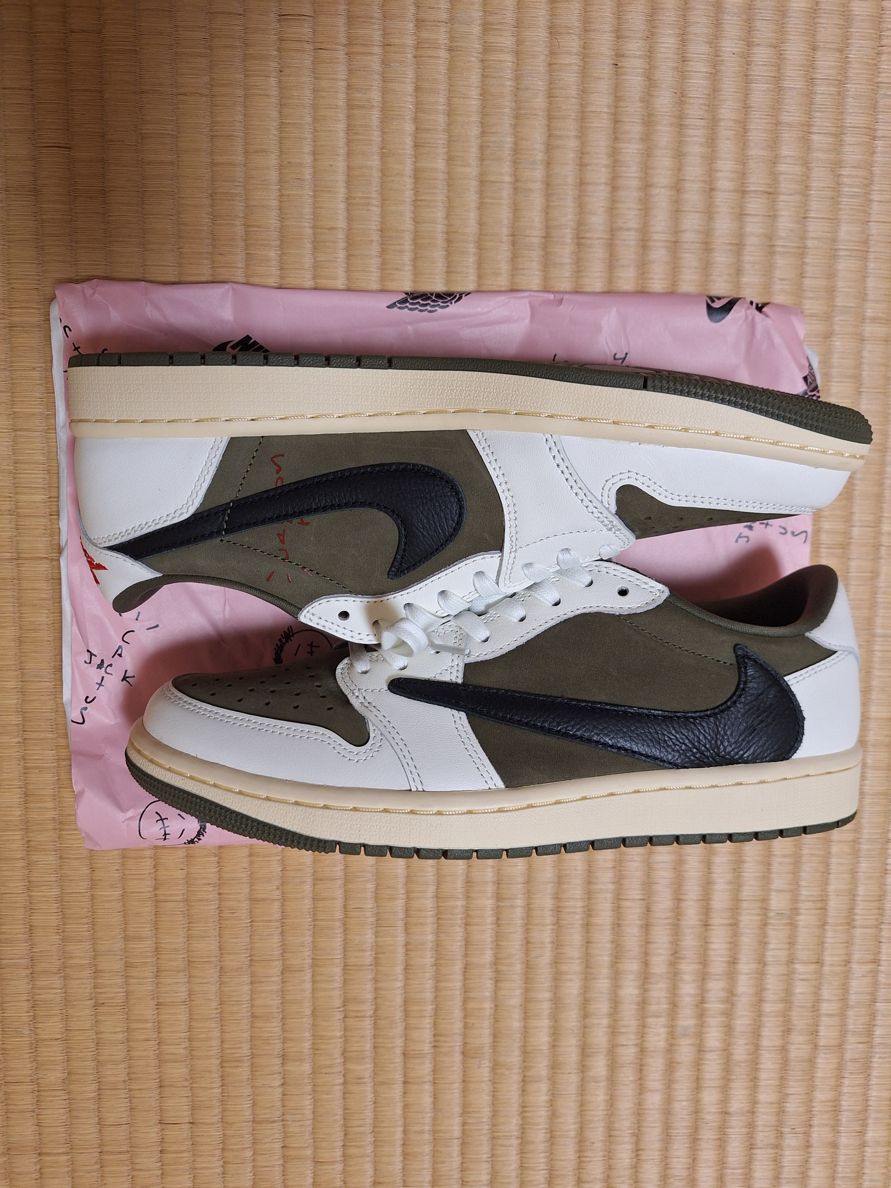 Travis Scott × Nike Air Jordan 1 Low OG SP "Reverse Olive"