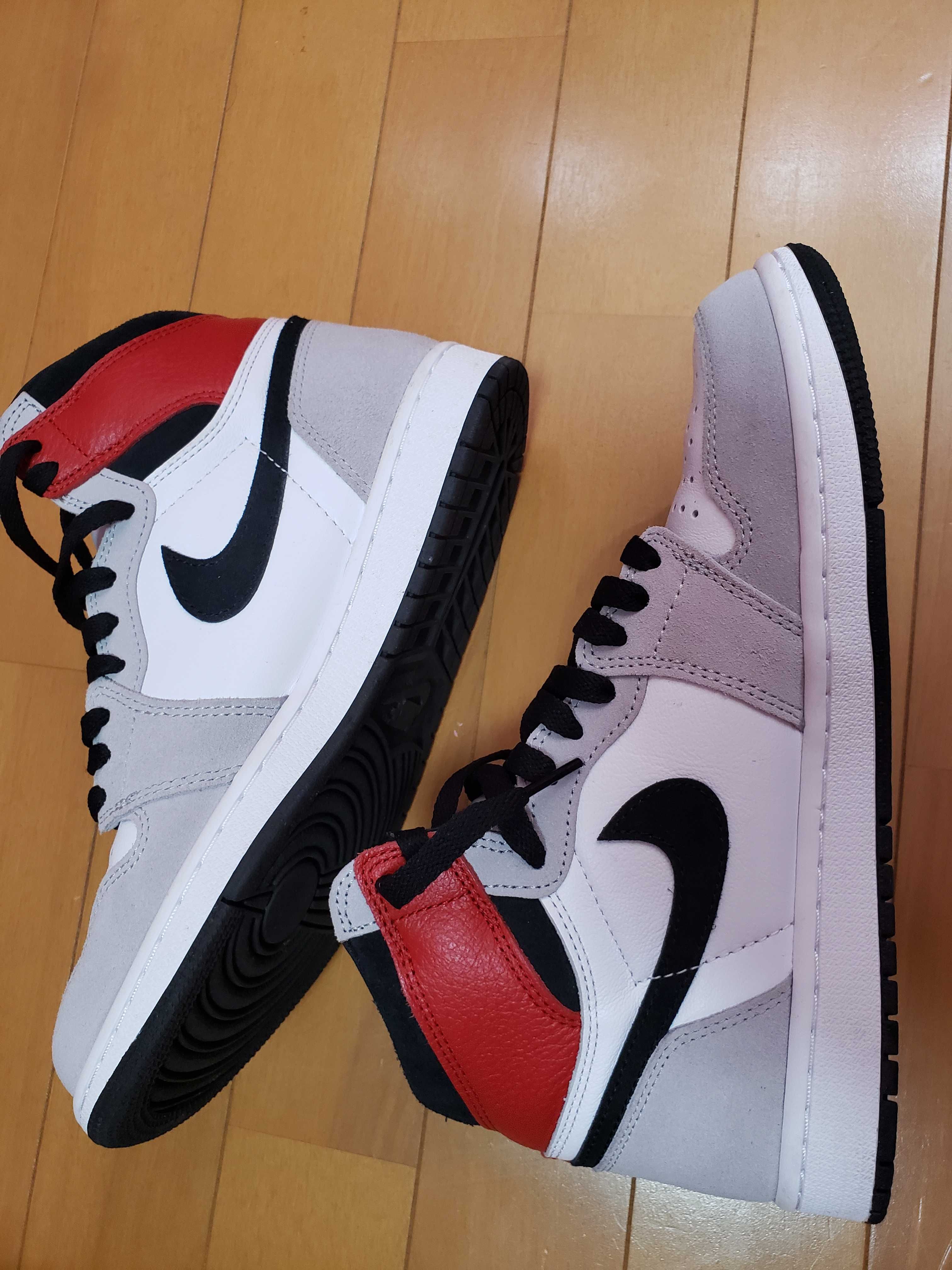 Nike Air Jordan 1 High OG "White/Black/Light Smoke Grey"