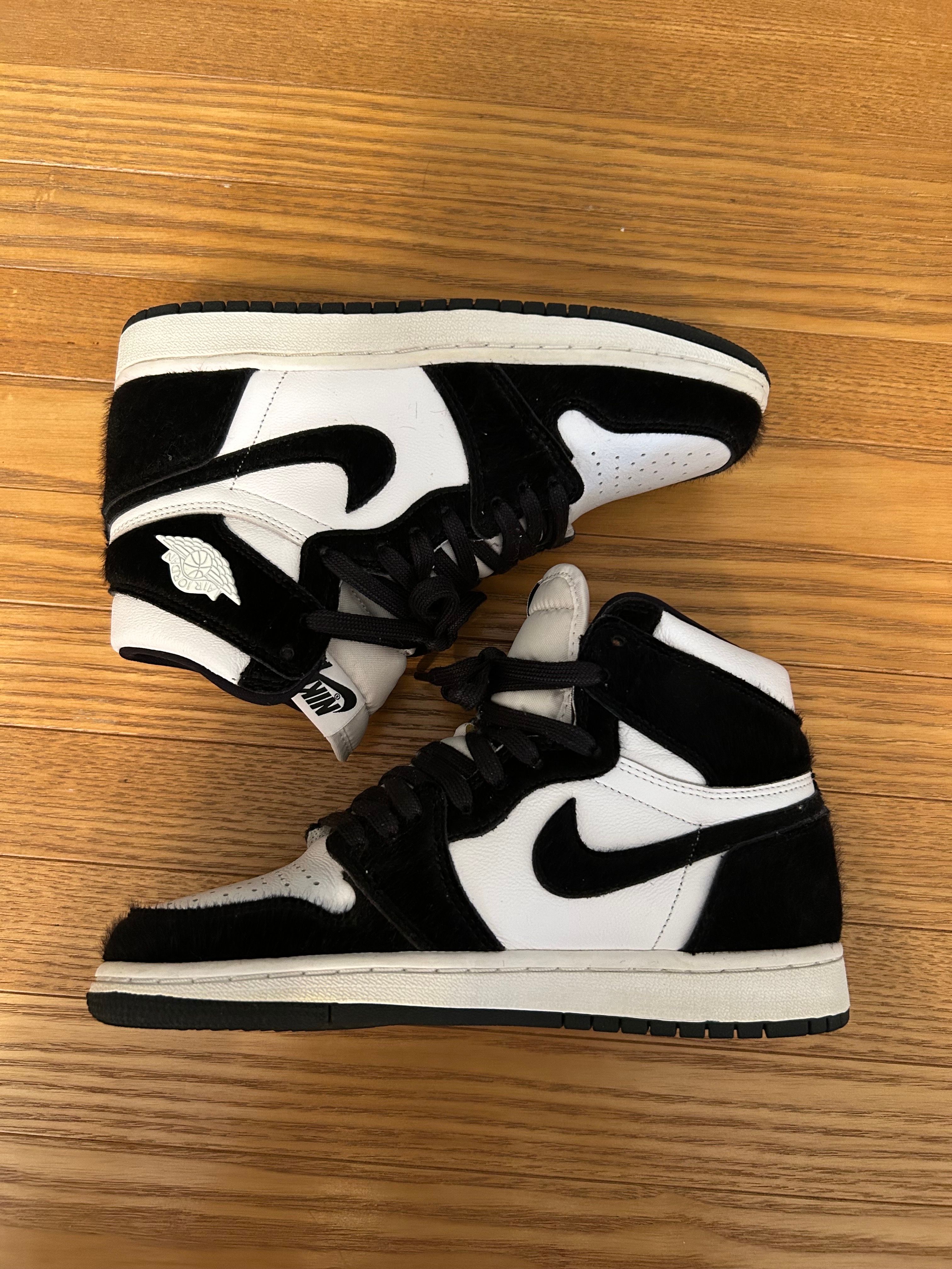 Nike Women's Air Jordan 1 Retro High OG "Black/White"