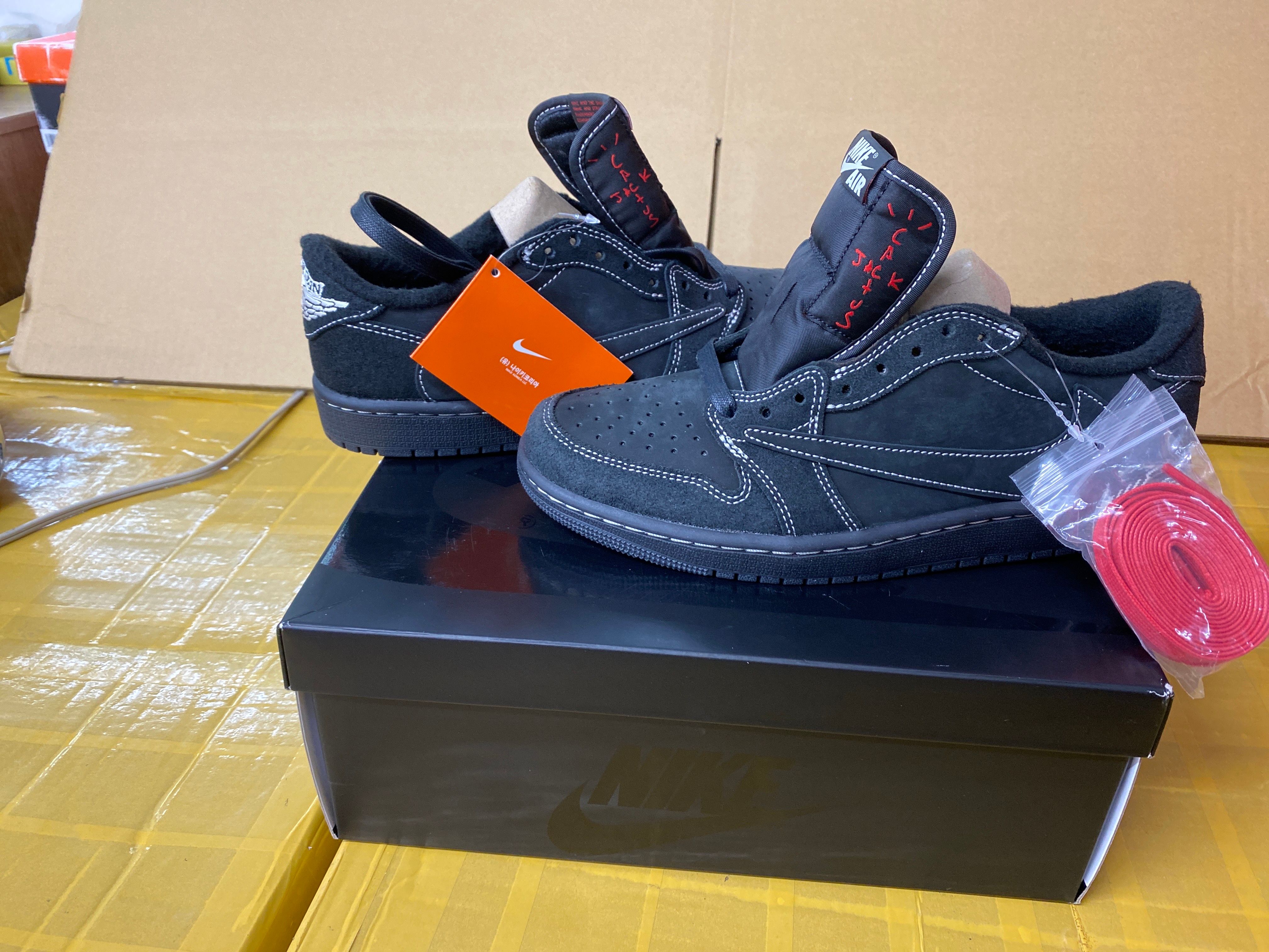 Travis Scott × Nike Air Jordan 1 Low OG SP "Black Phantom"