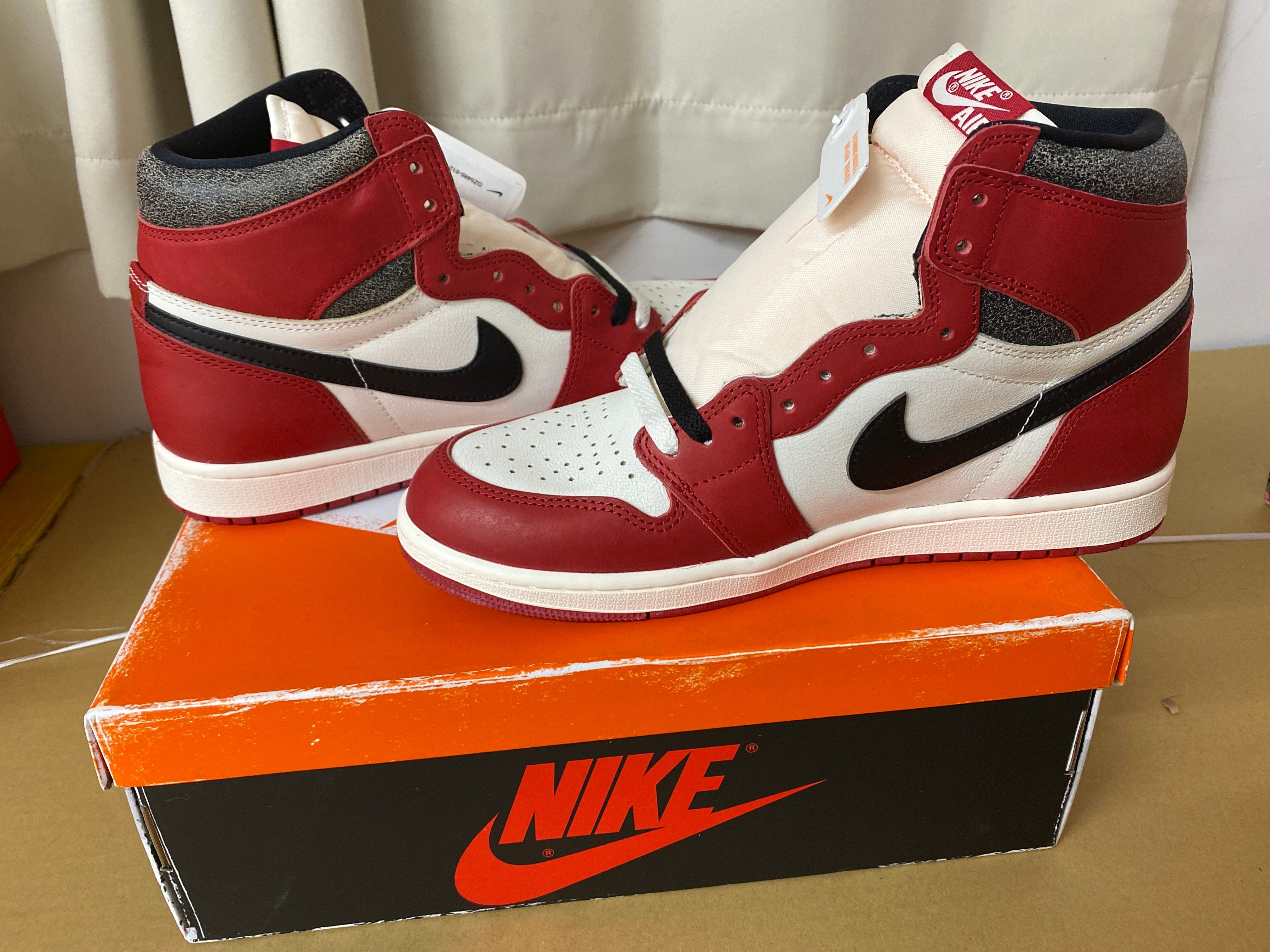 Nike Air Jordan 1 High OG "Lost & Found/Chicago"