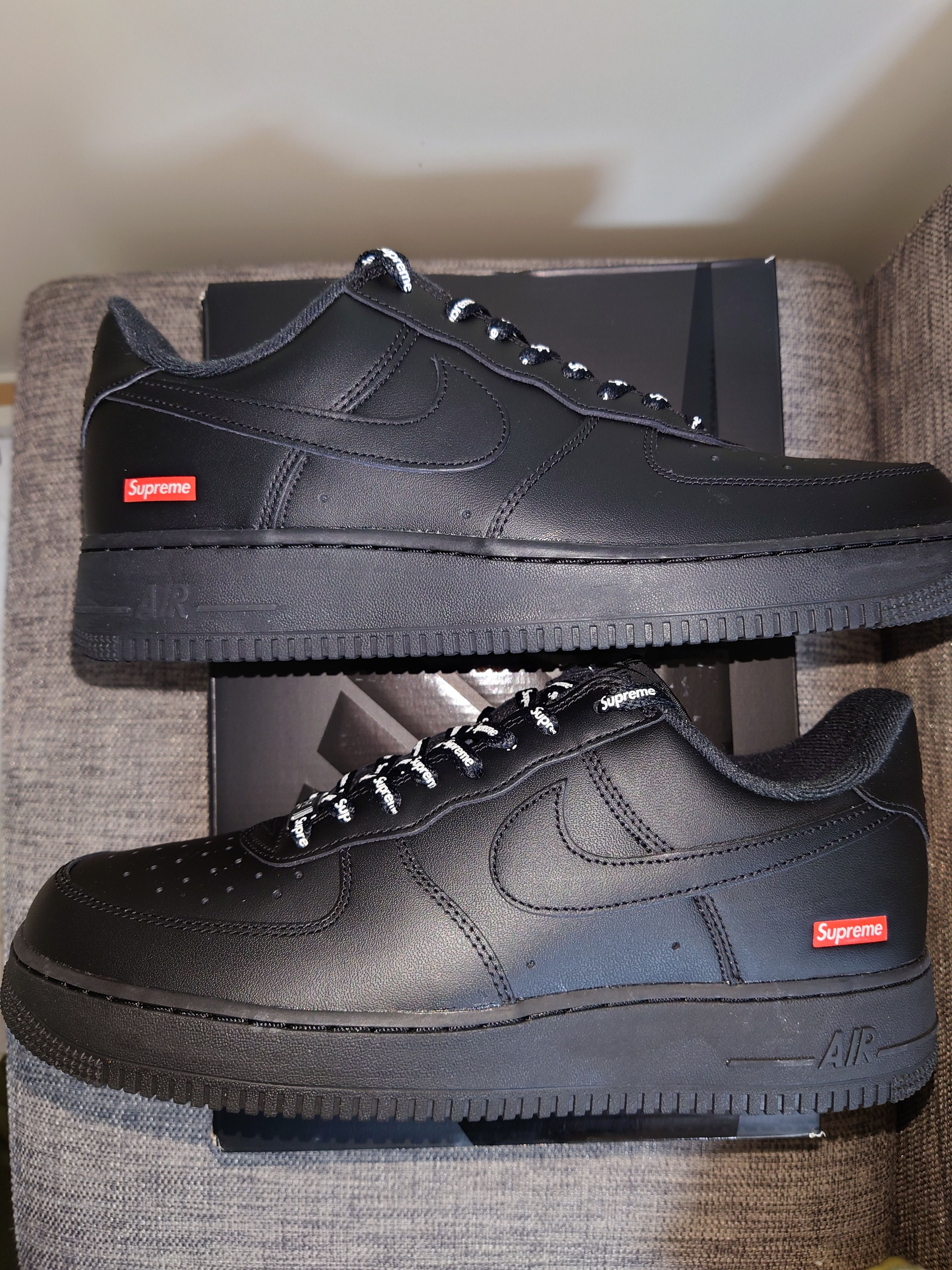 Supreme × Nike Air Force 1 Low "Black"