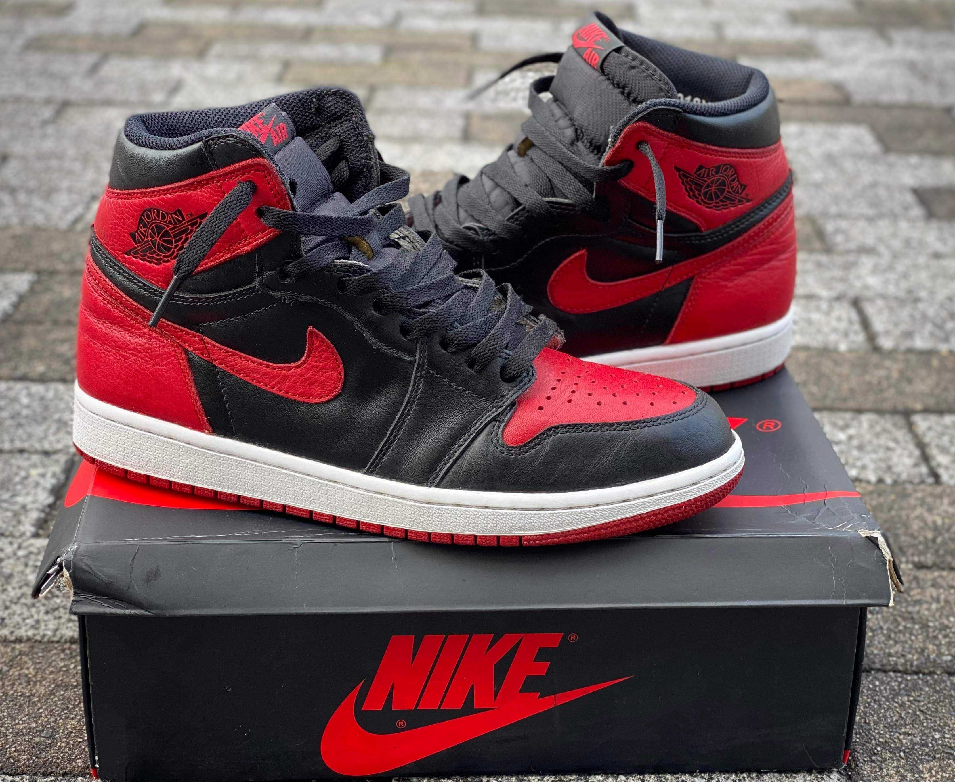 Nike Air Jordan 1 Retro High OG "Bred/Banned" (2016)