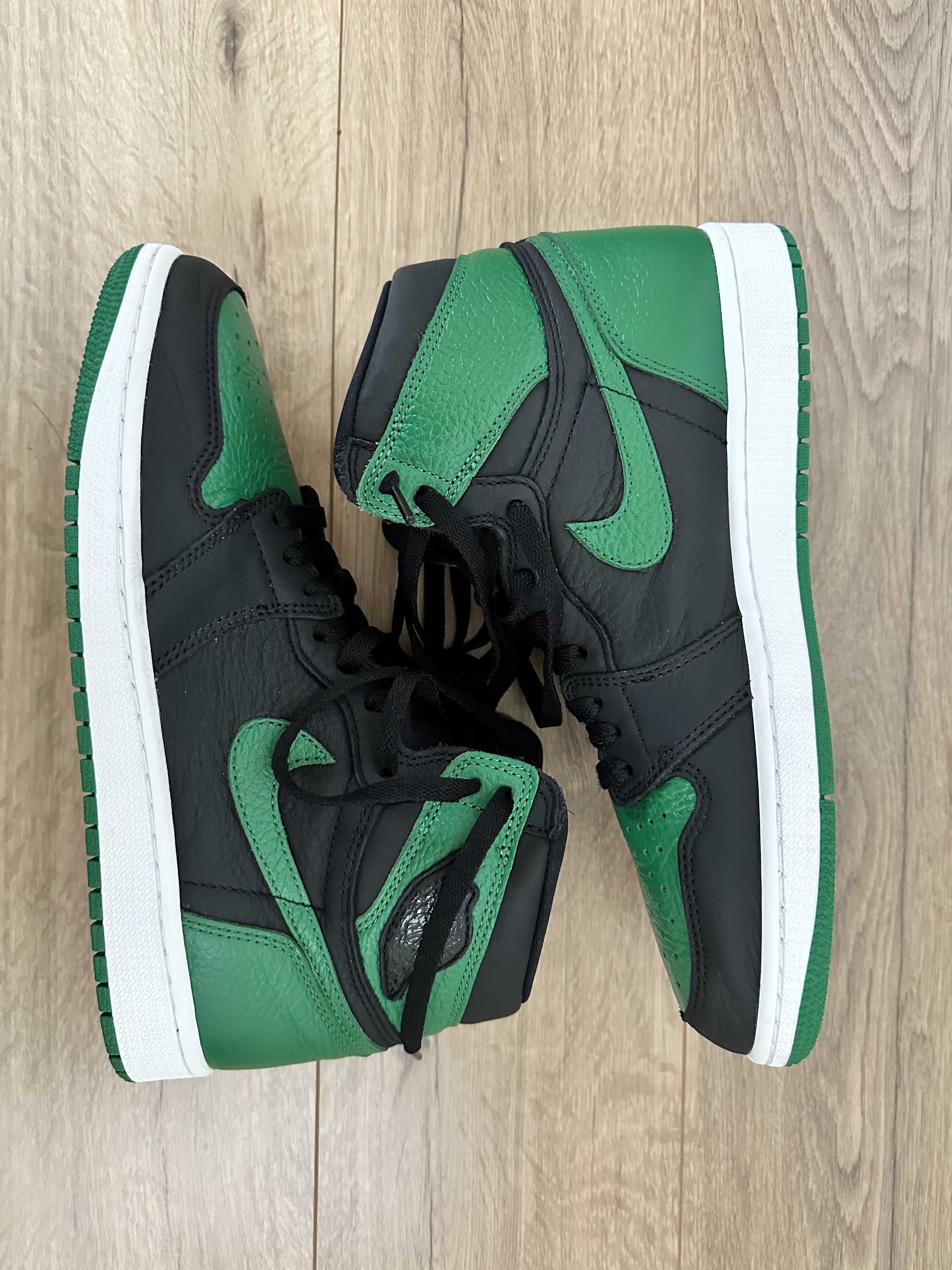 Nike Air Jordan 1 Retro High OG "Black/Pine Green" (2020)