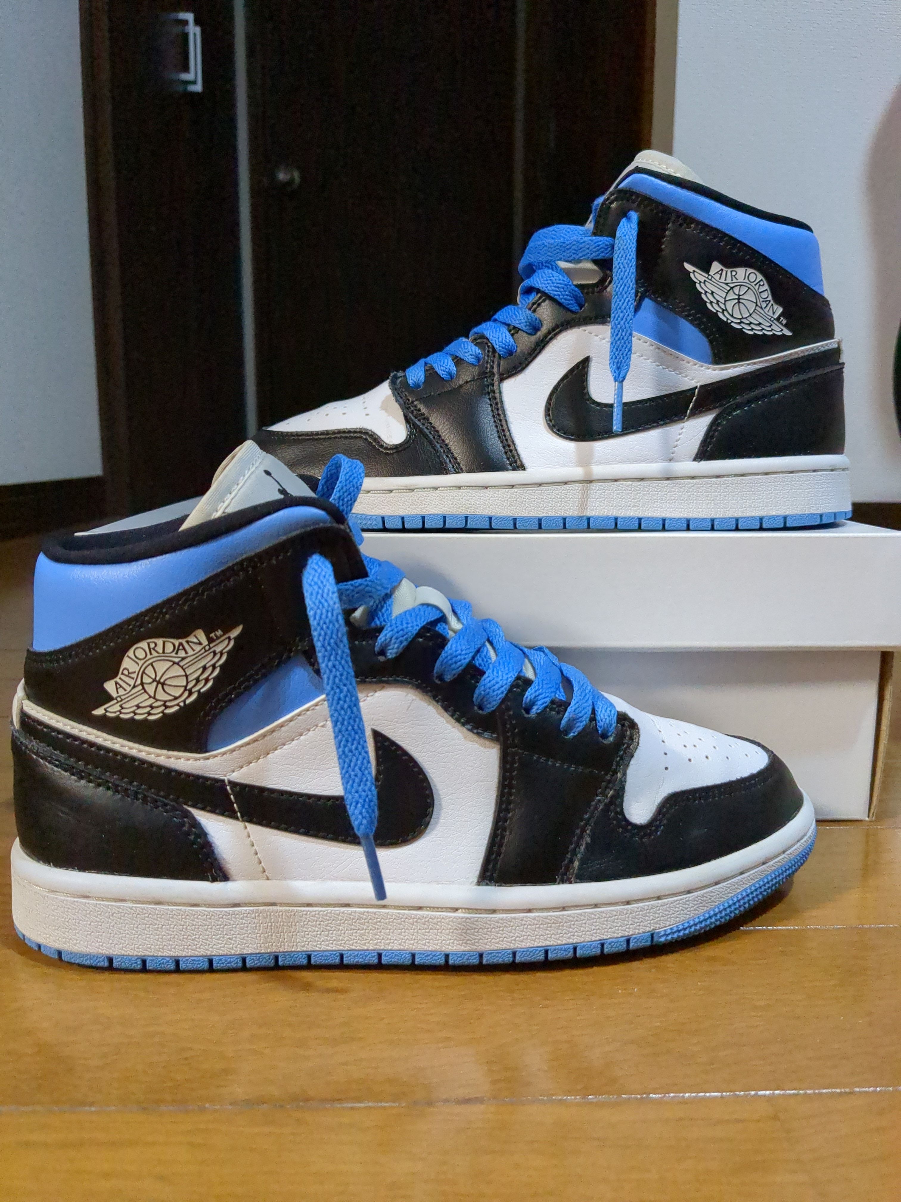 Nike Women's Air Jordan 1 Mid "Black/University Blue"