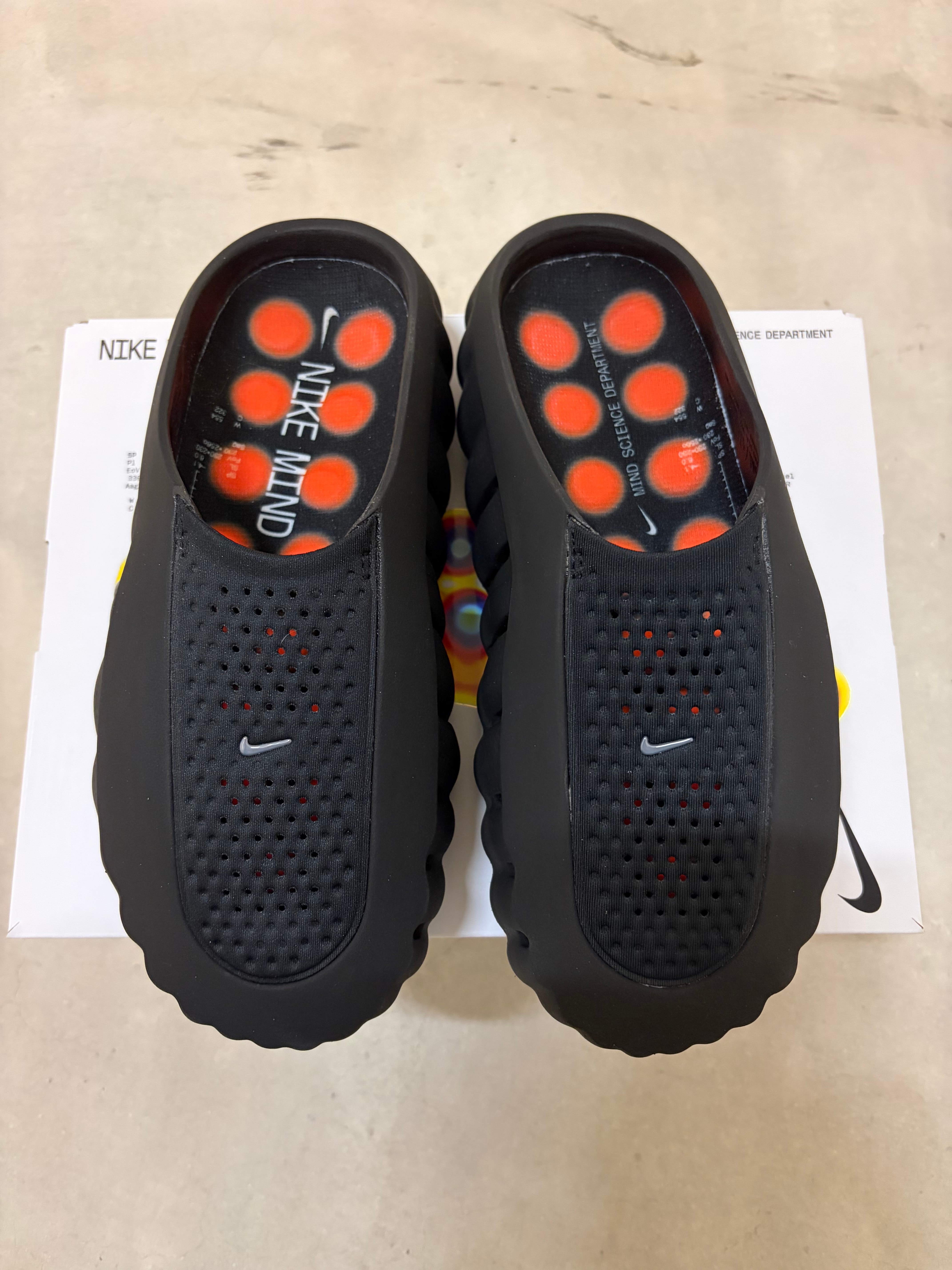Nike Mind 001 Mules "Black/Hyper Crimson"