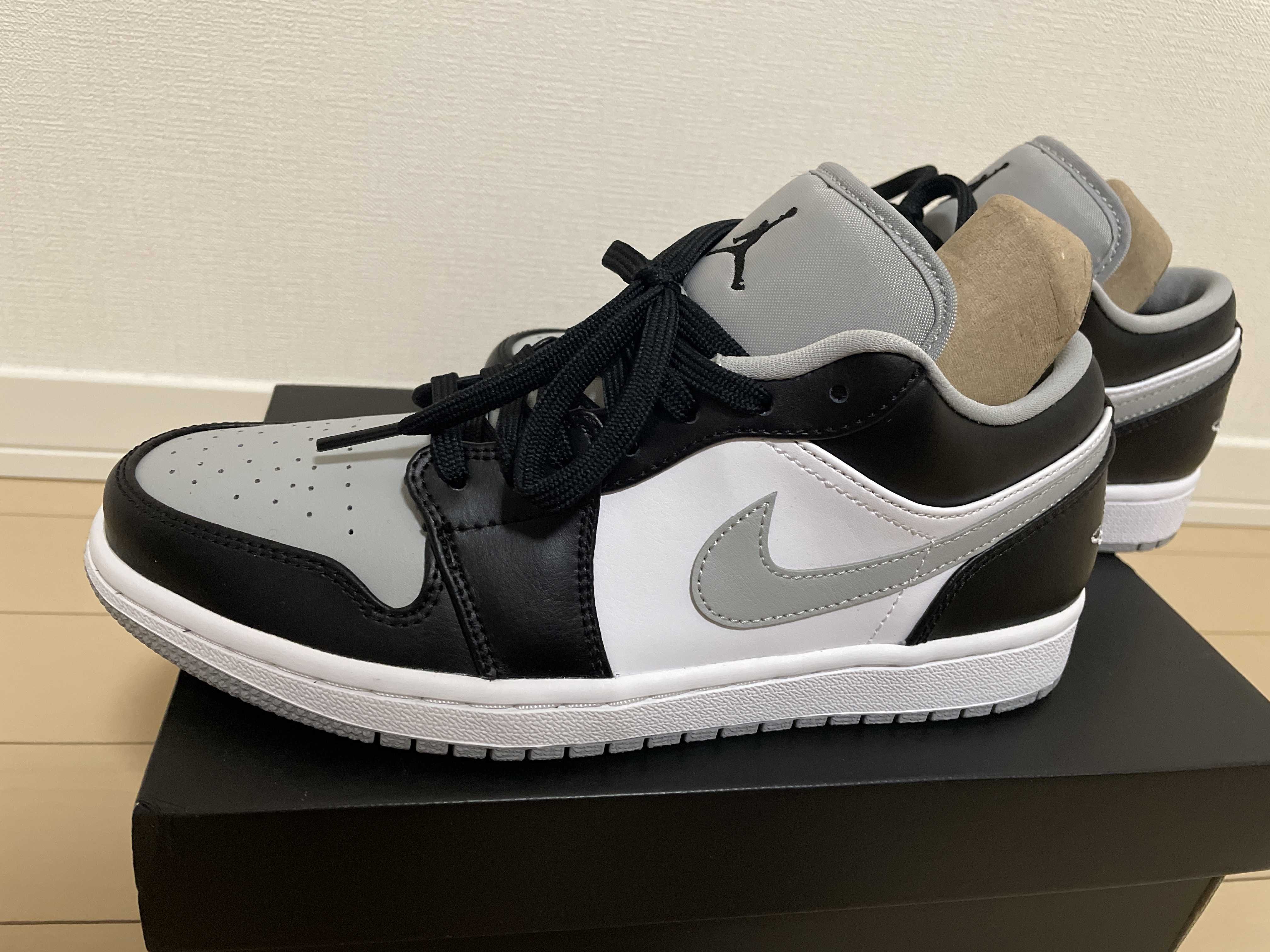 NIKE AIR JORDAN 1 LOW "BLACK/LIGHT SMOKE GREY"