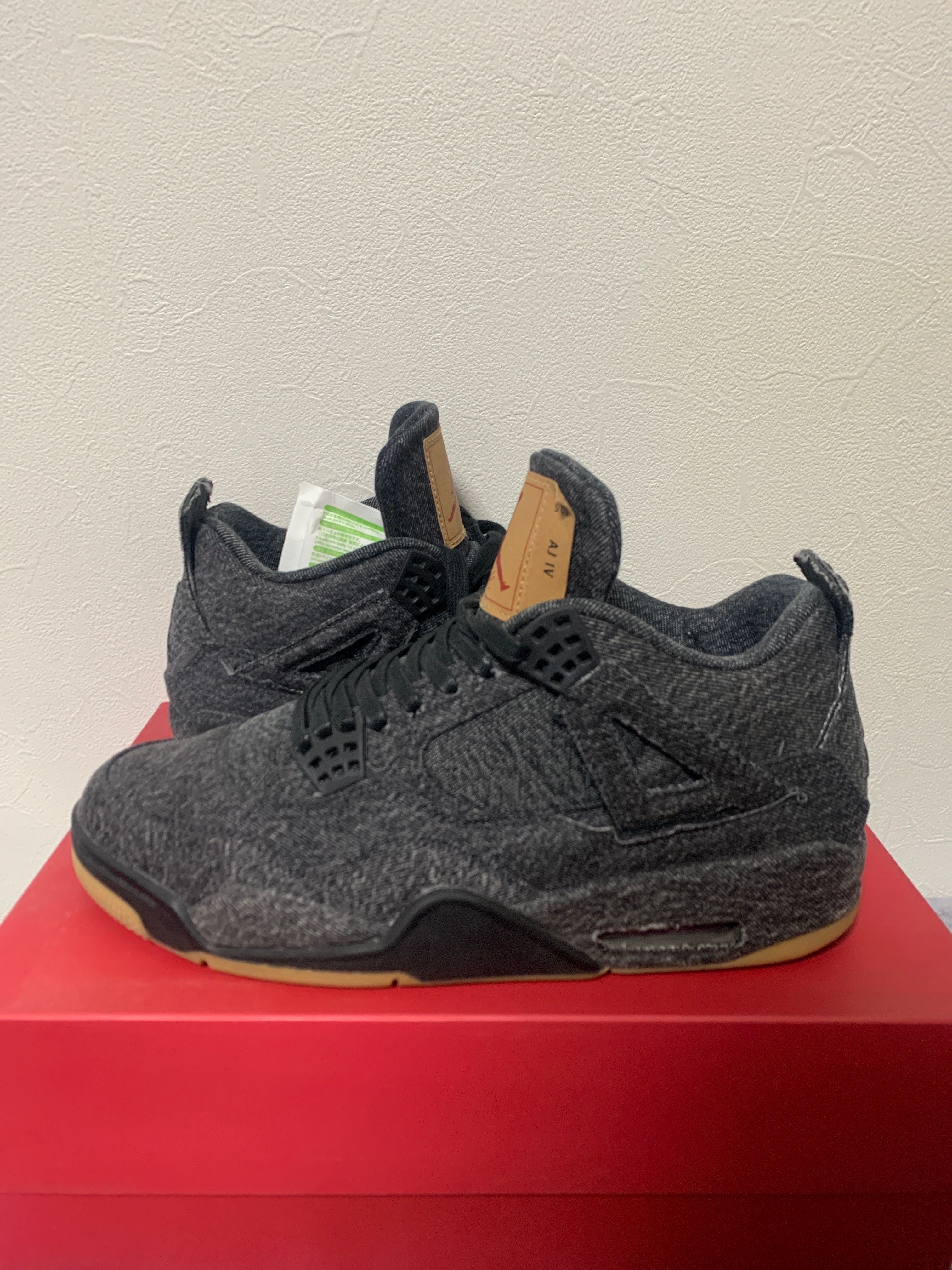 Nike × Levi's Air Jordan 4 "Black Denim" (Tag: LEVIS®)