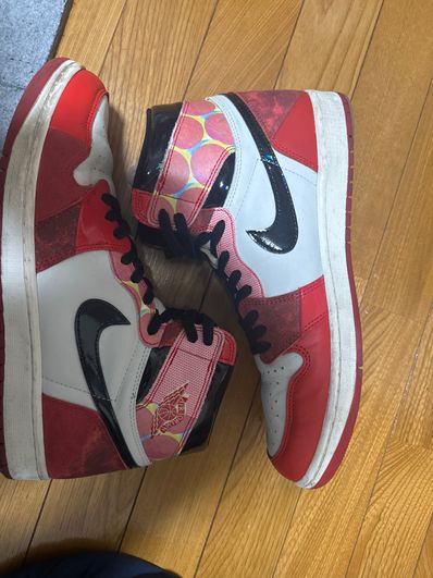 Spider-Man × Nike Air Jordan 1 Retro High OG SP "Spider-Man: Across the Spider-Verse/University Red"