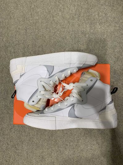 sacai × NIKE BLAZER MID "WHITE/WOLF GREY"