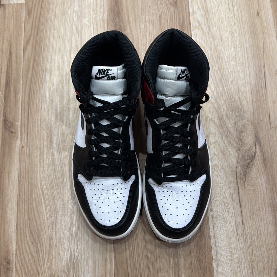 Nike Air Jordan 1 Retro High OG "Black Toe"