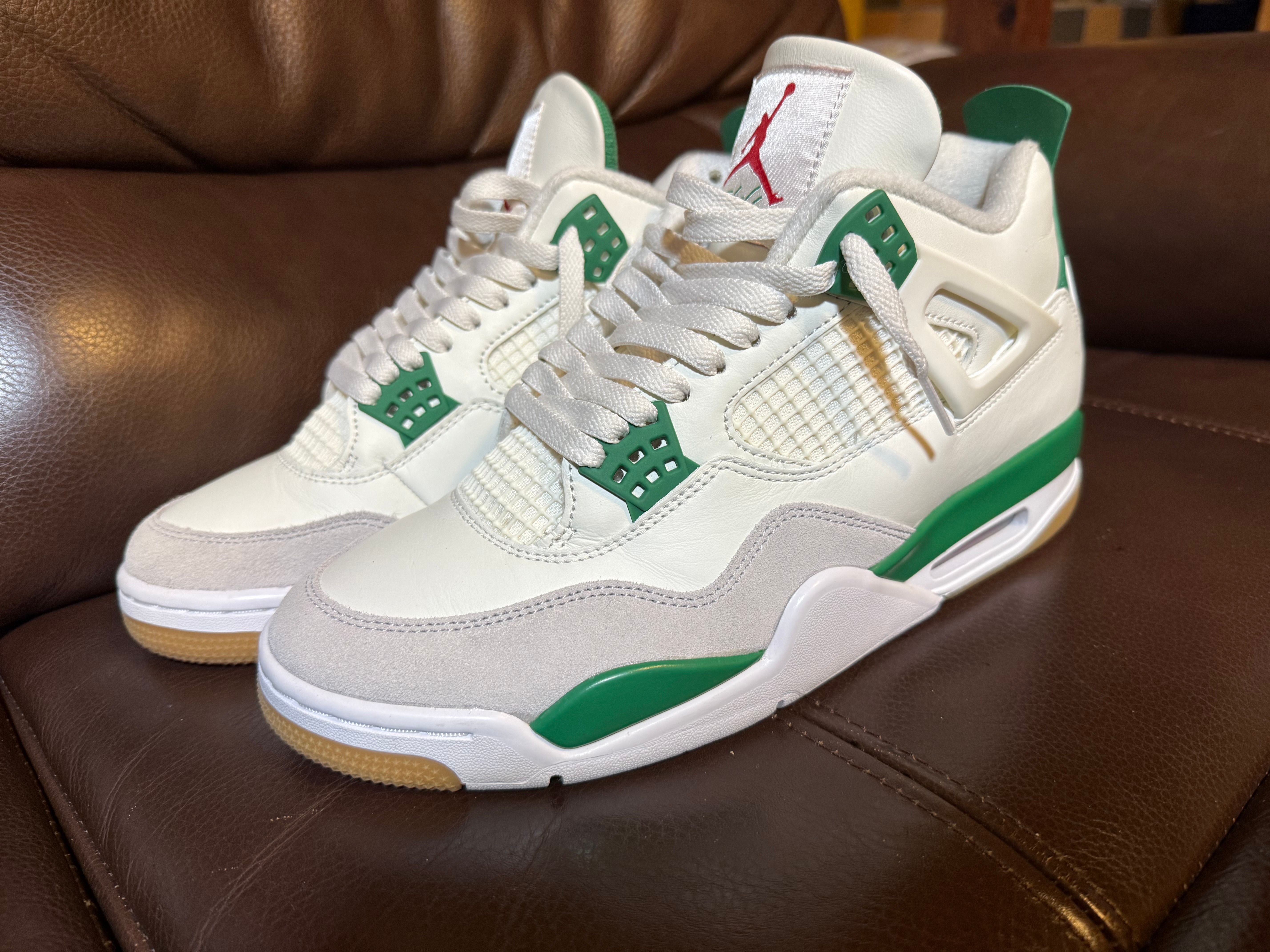 Nike SB × Air Jordan 4 Retro SP "Pine Green"