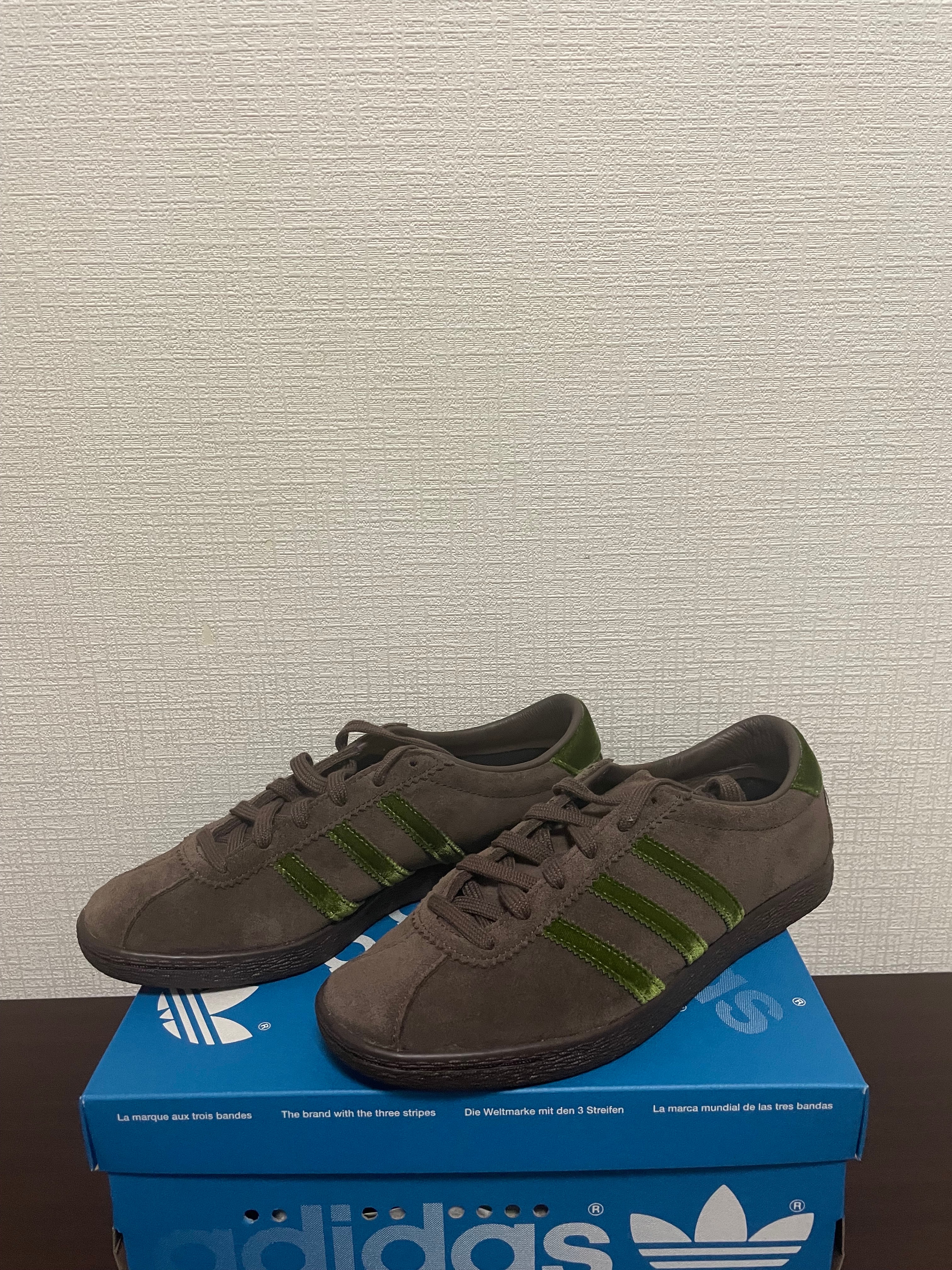 アトモス × アディダスオリジナルス タバコ "年輪"