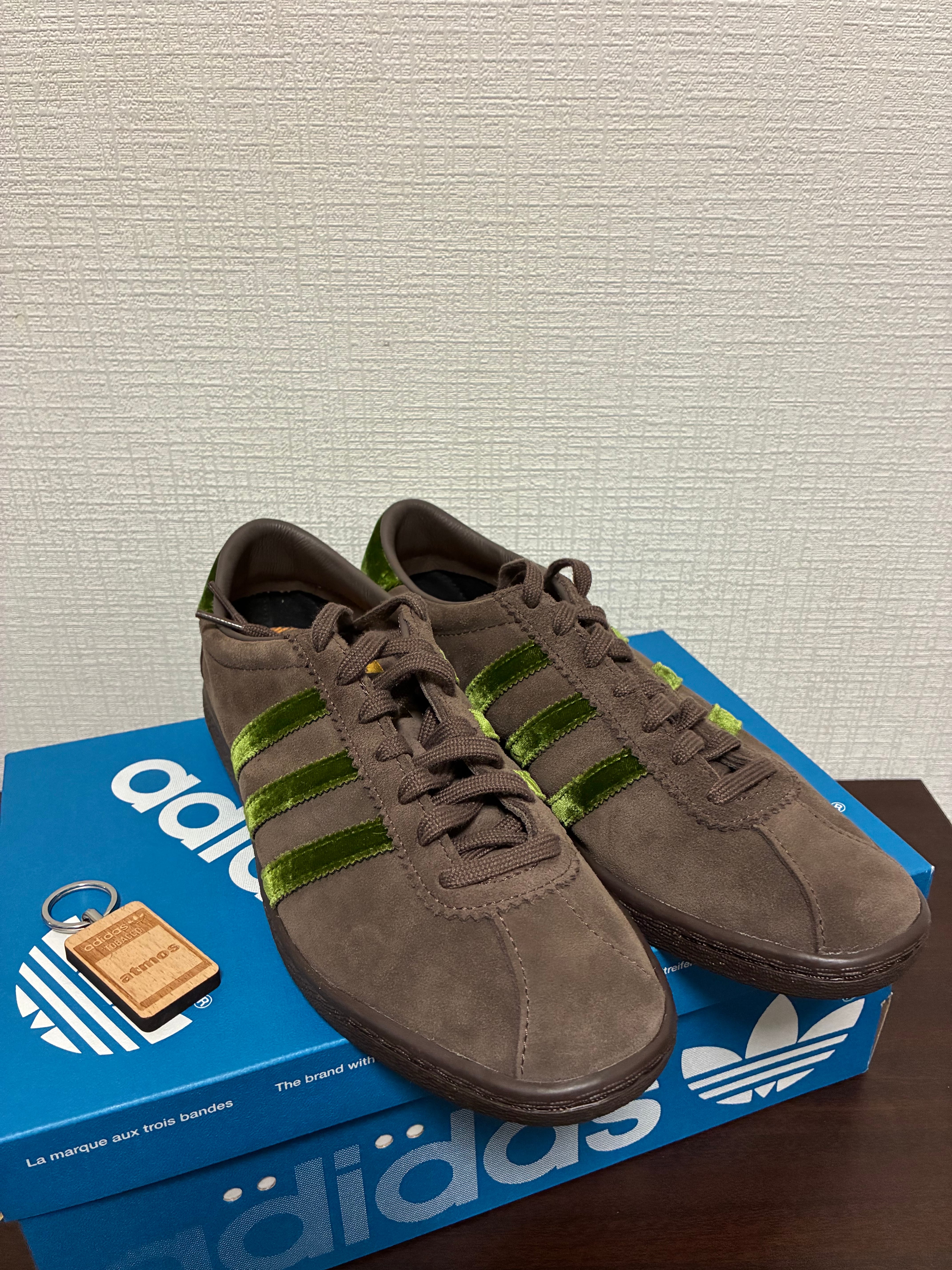 アトモス × アディダス タバコ "年輪"