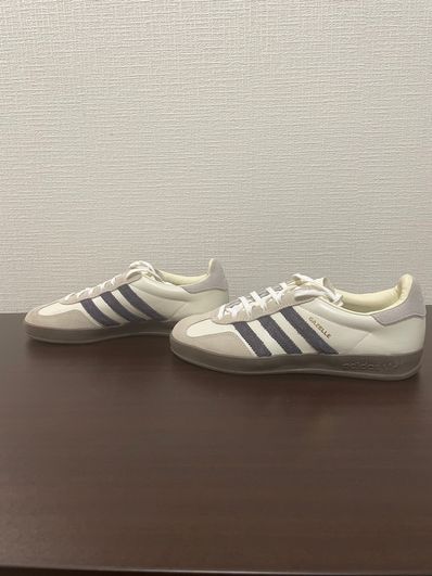 emmi Exclusive adidas Gazelle Indoor "Off White/Aurora Black/Gum"