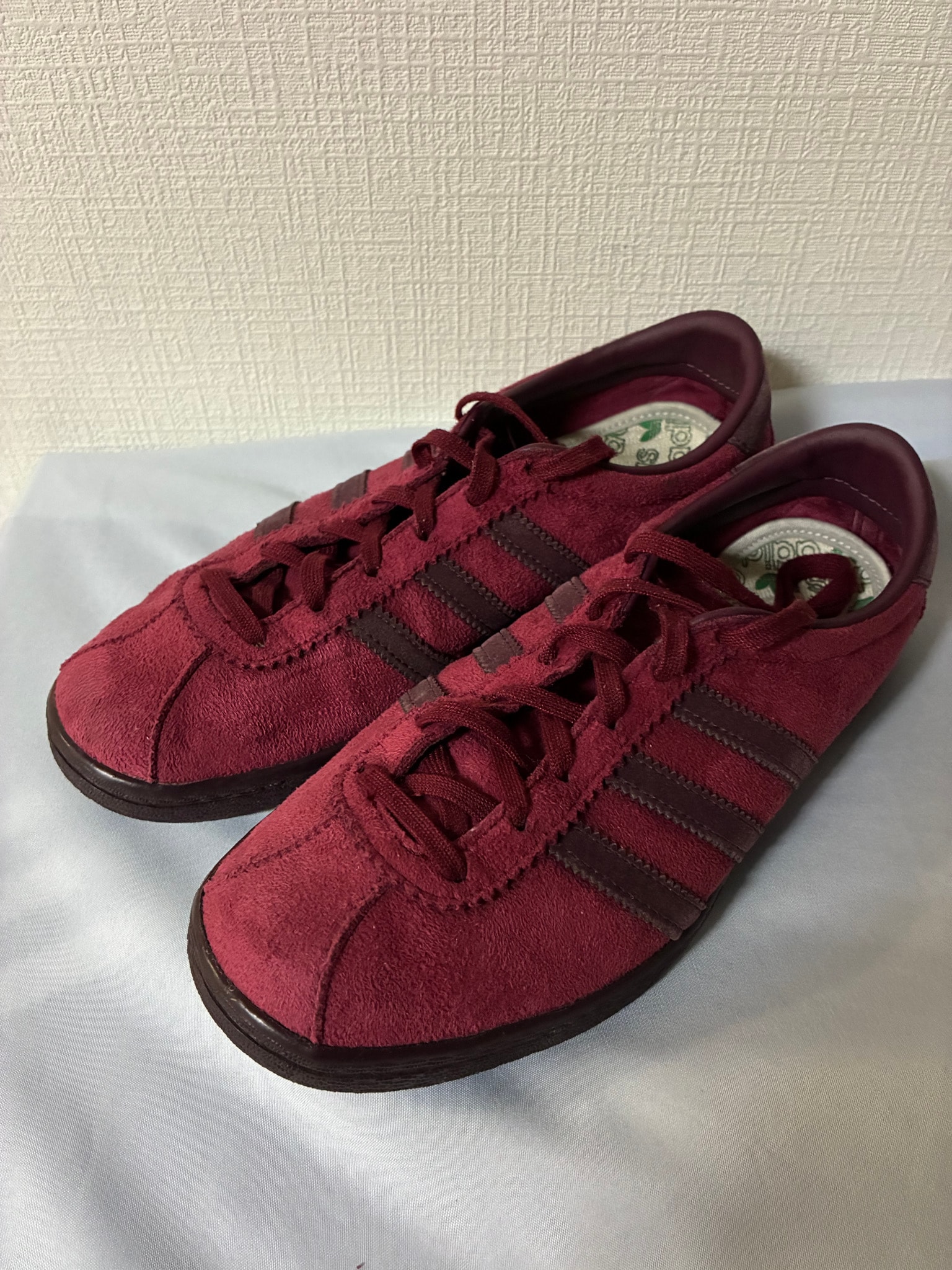 adidas Tobacco Gruen "College Burgundy"