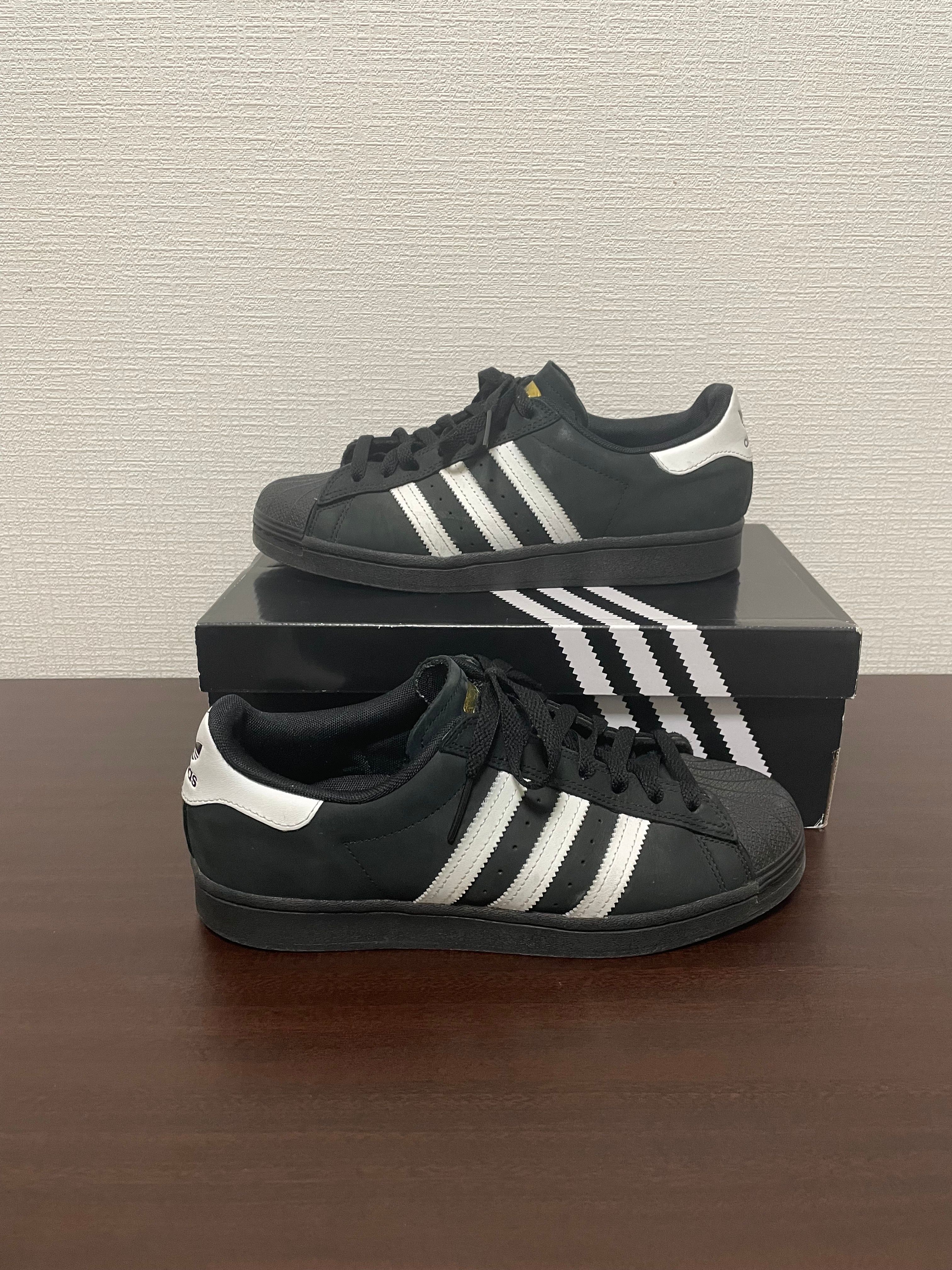 adidas Superstar "Black"