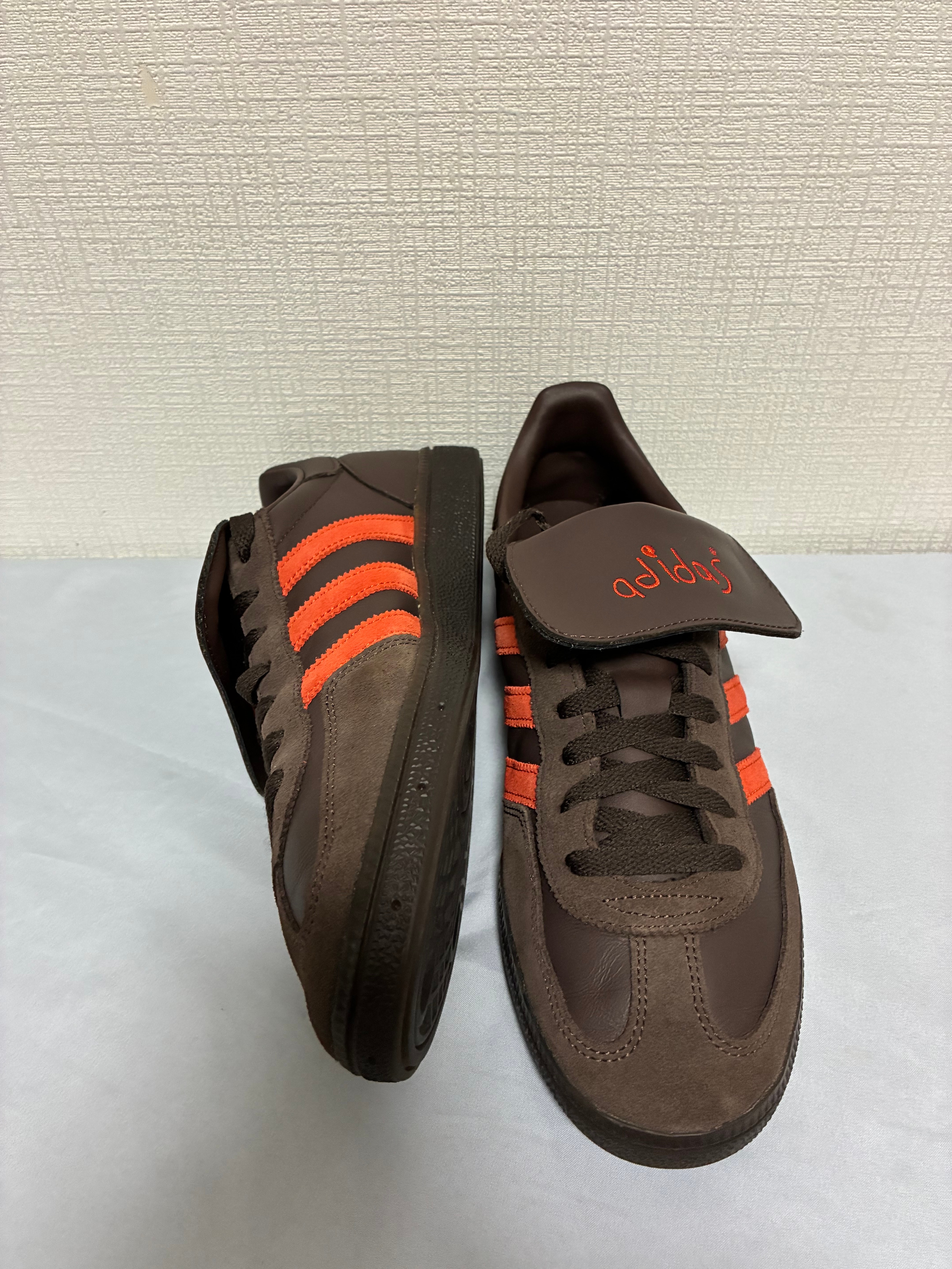 シュウキュウ × イーワックス × アディダス ハンドボール スペツィアル "ブラウン"