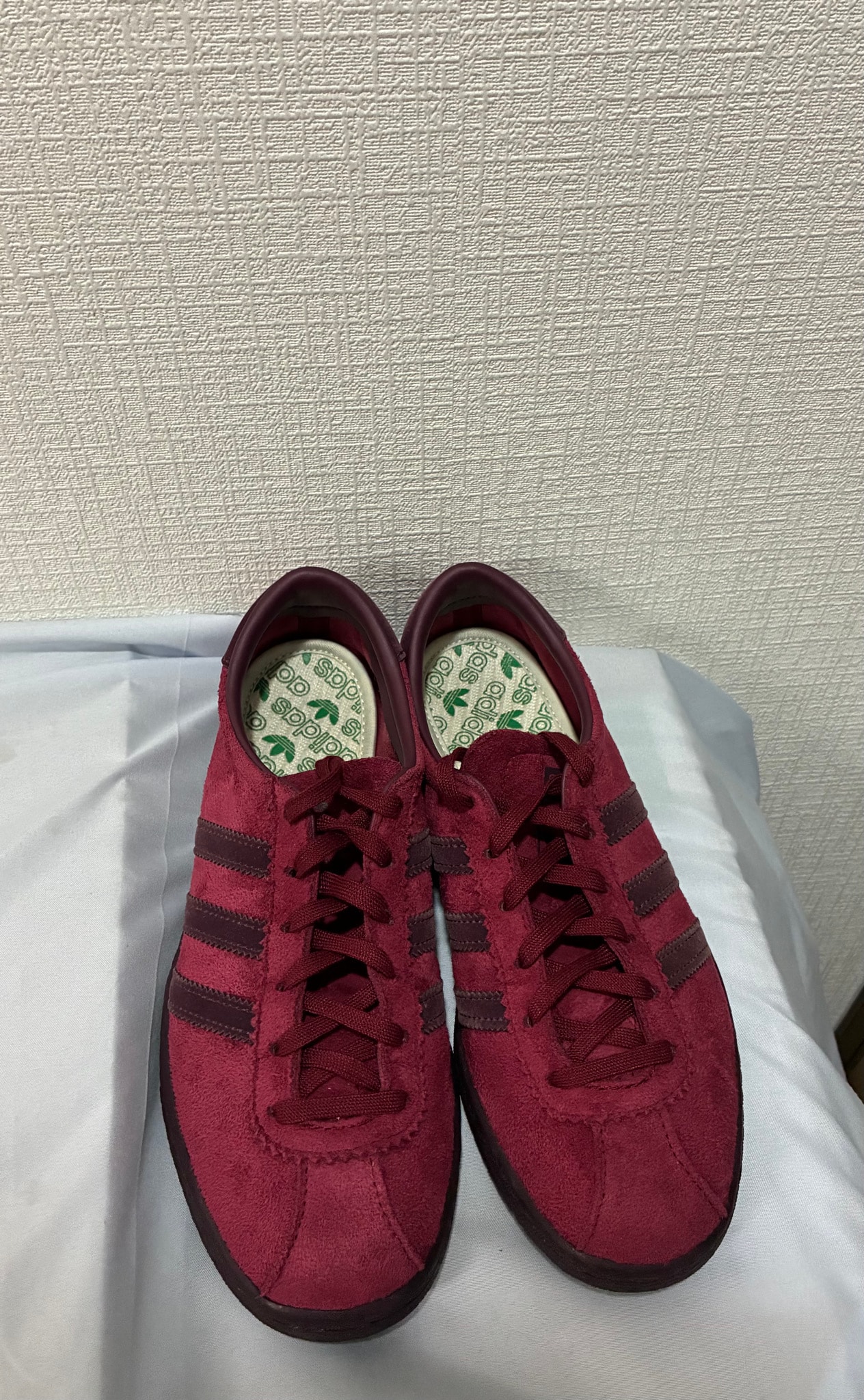 adidas Tobacco Gruen "College Burgundy"