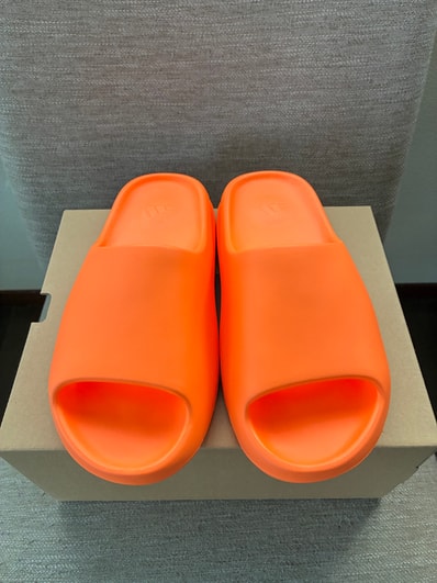 adidas YEEZY Slide "Enflame Orange"