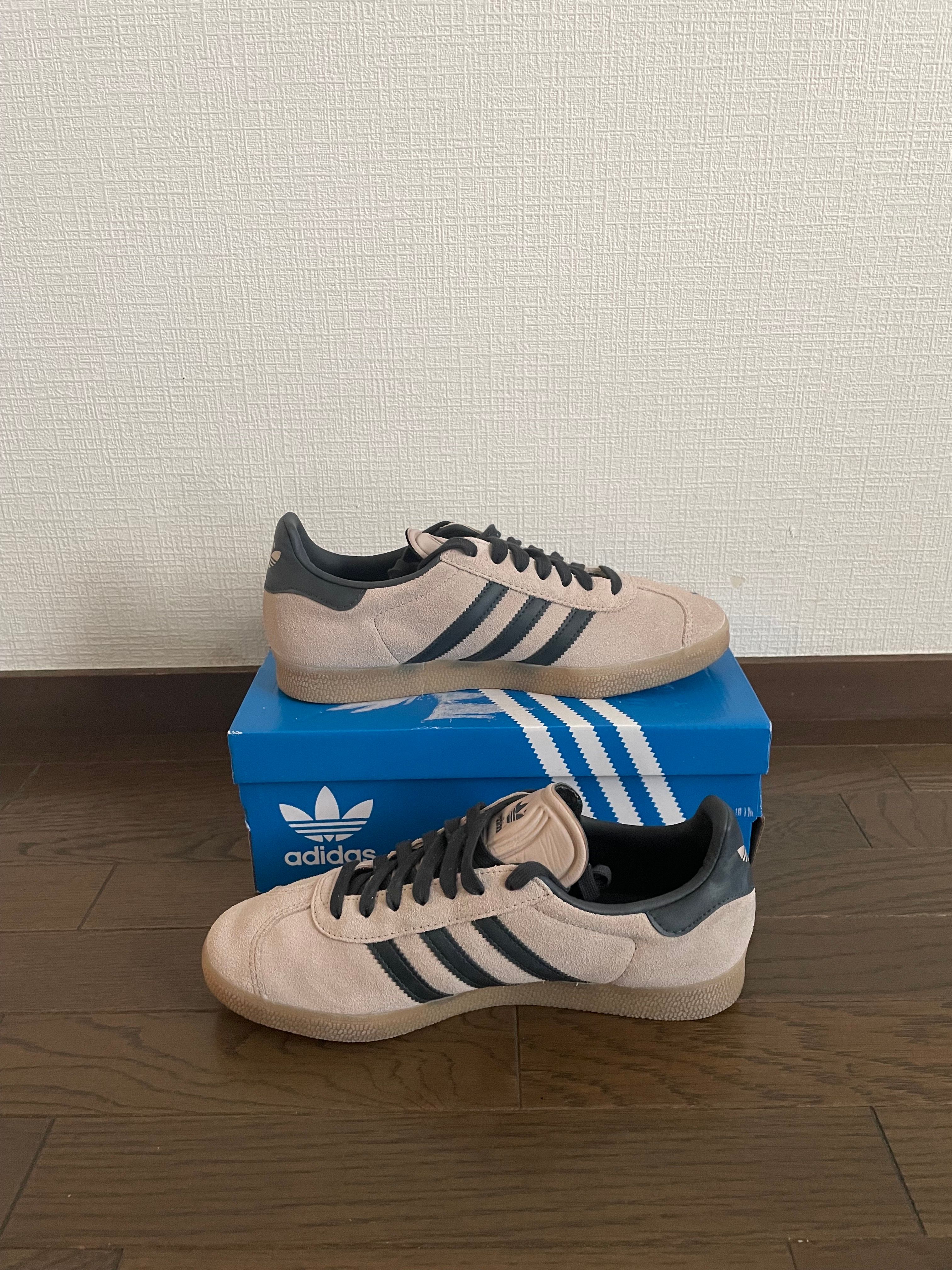 adidas Gazelle "Wonder Taupe/Night Indigo/Gum"