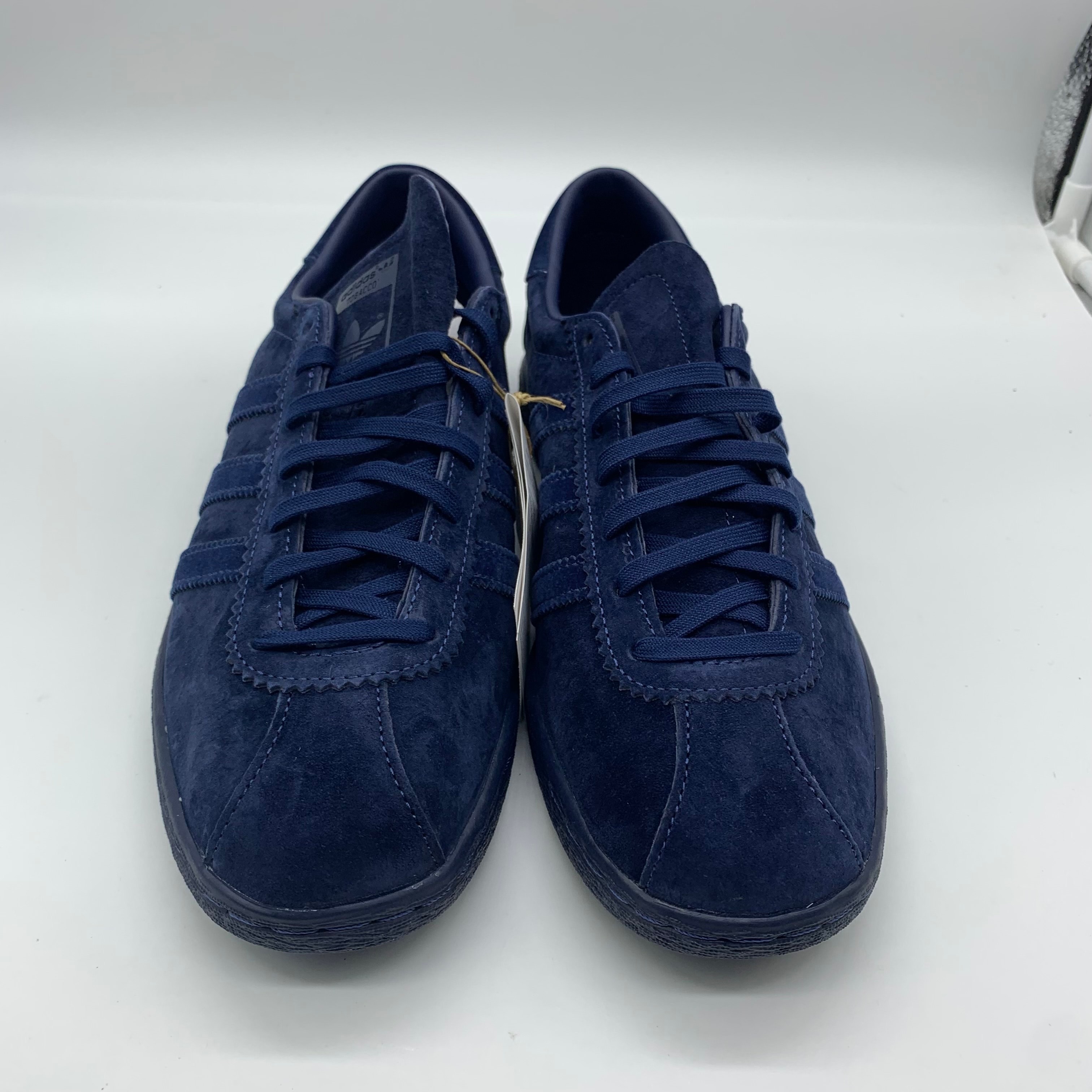 アディダスオリジナルス タバコ "ナイトインディゴ"