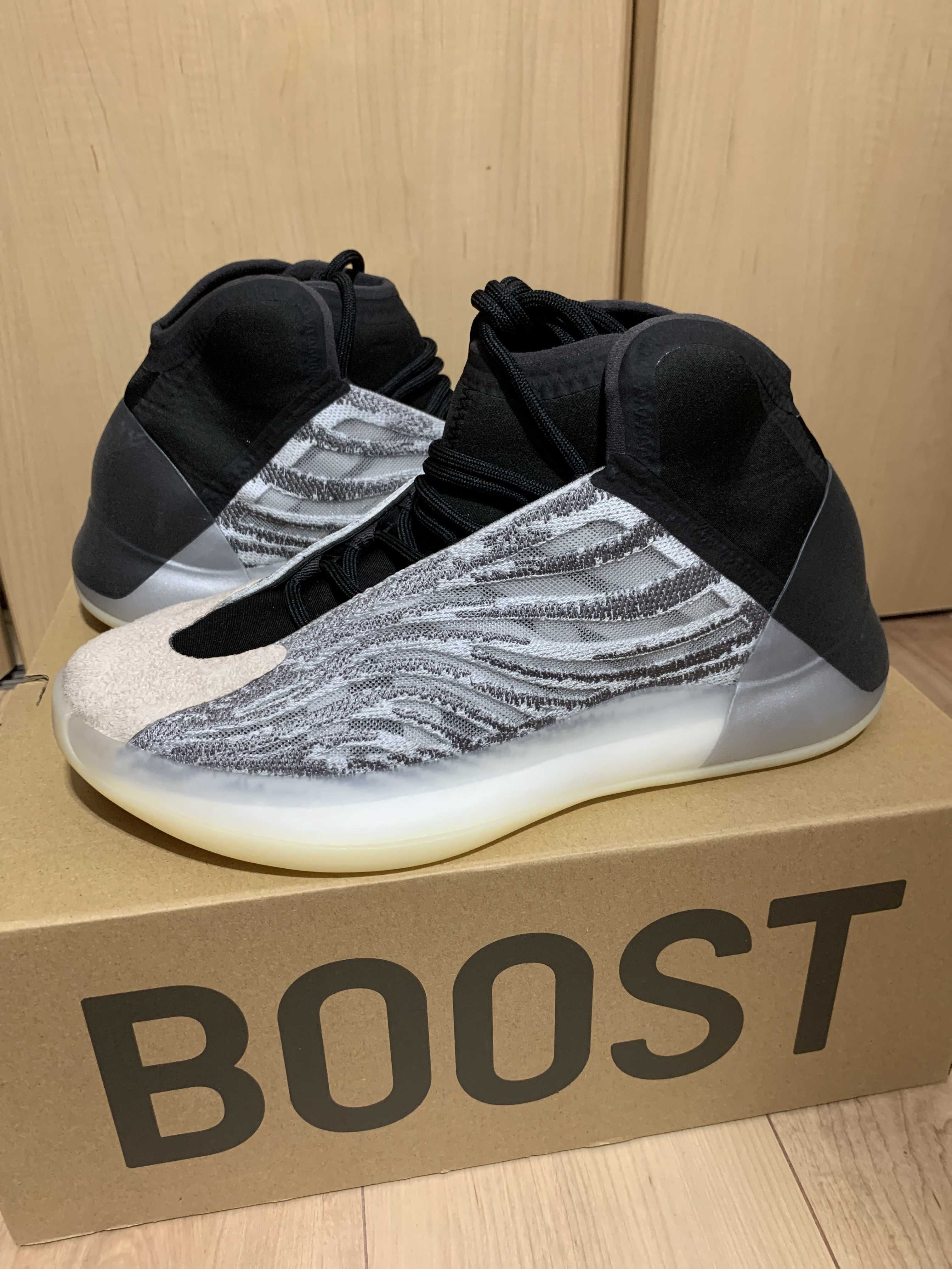 adidas YEEZY Quantum "QNTM"