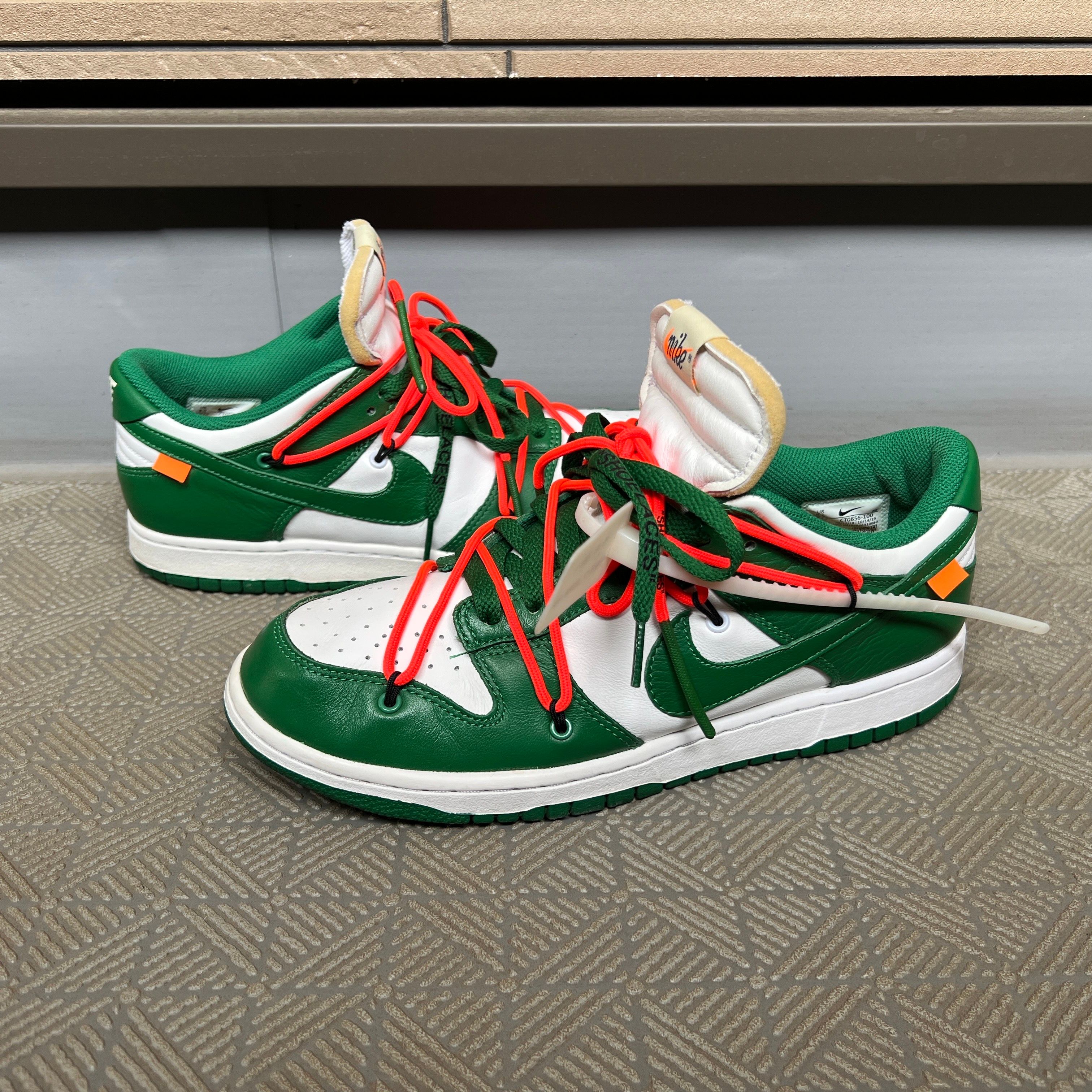 Off-White × Nike Dunk Low "White/Pine Green"