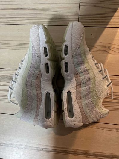 NIKE WMNS AIR MAX 95